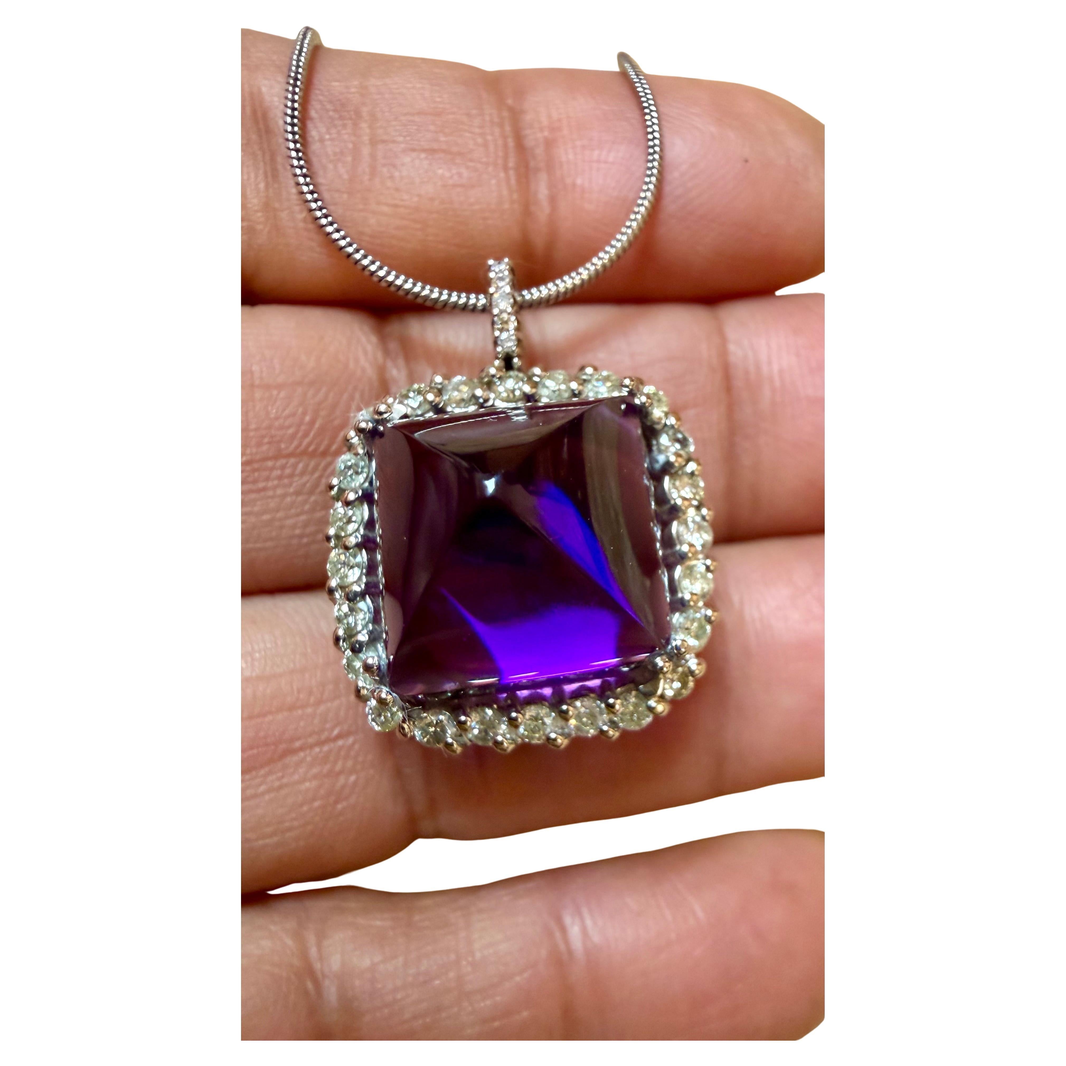 15 Ct SUGAR LOAF Ametista e diamanti Collana con ciondolo in oro bianco 18 carati in vendita