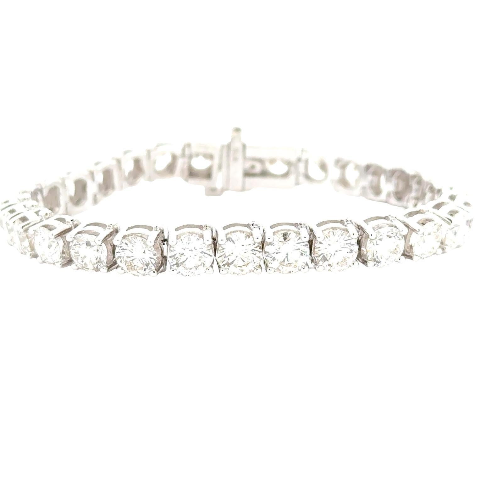 15 CTTW Round Brilliant Cut Diamond 14 Karat White Gold Tennis Bracelet For Sale 1