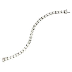 15 CTTW Round Brilliant Cut Diamond 14 Karat White Gold Tennis Bracelet