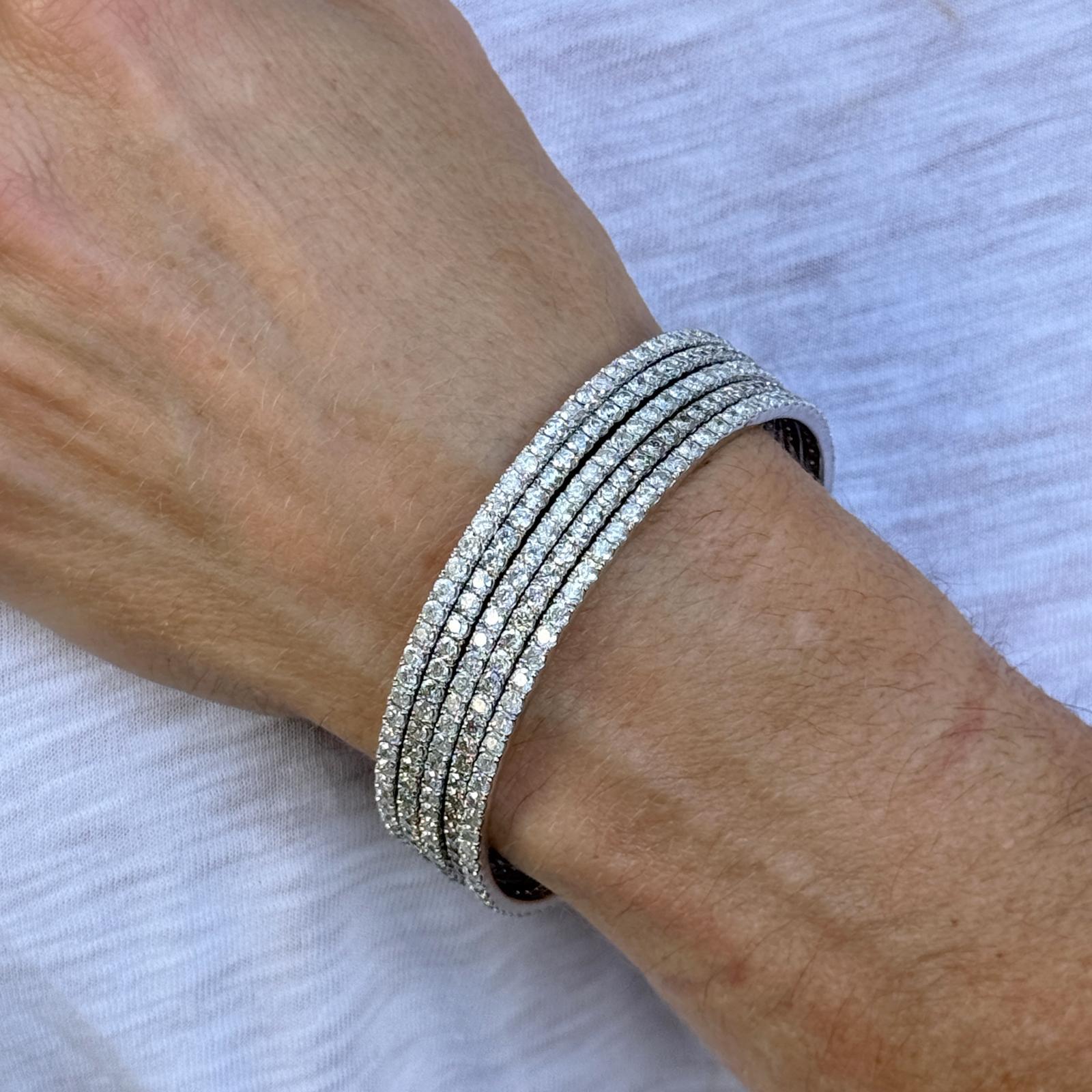 Brilliant Cut 15 CTW Brilliant Diamond 14 Karat White Gold Eternity Bangle Bracelets Set of 5 For Sale