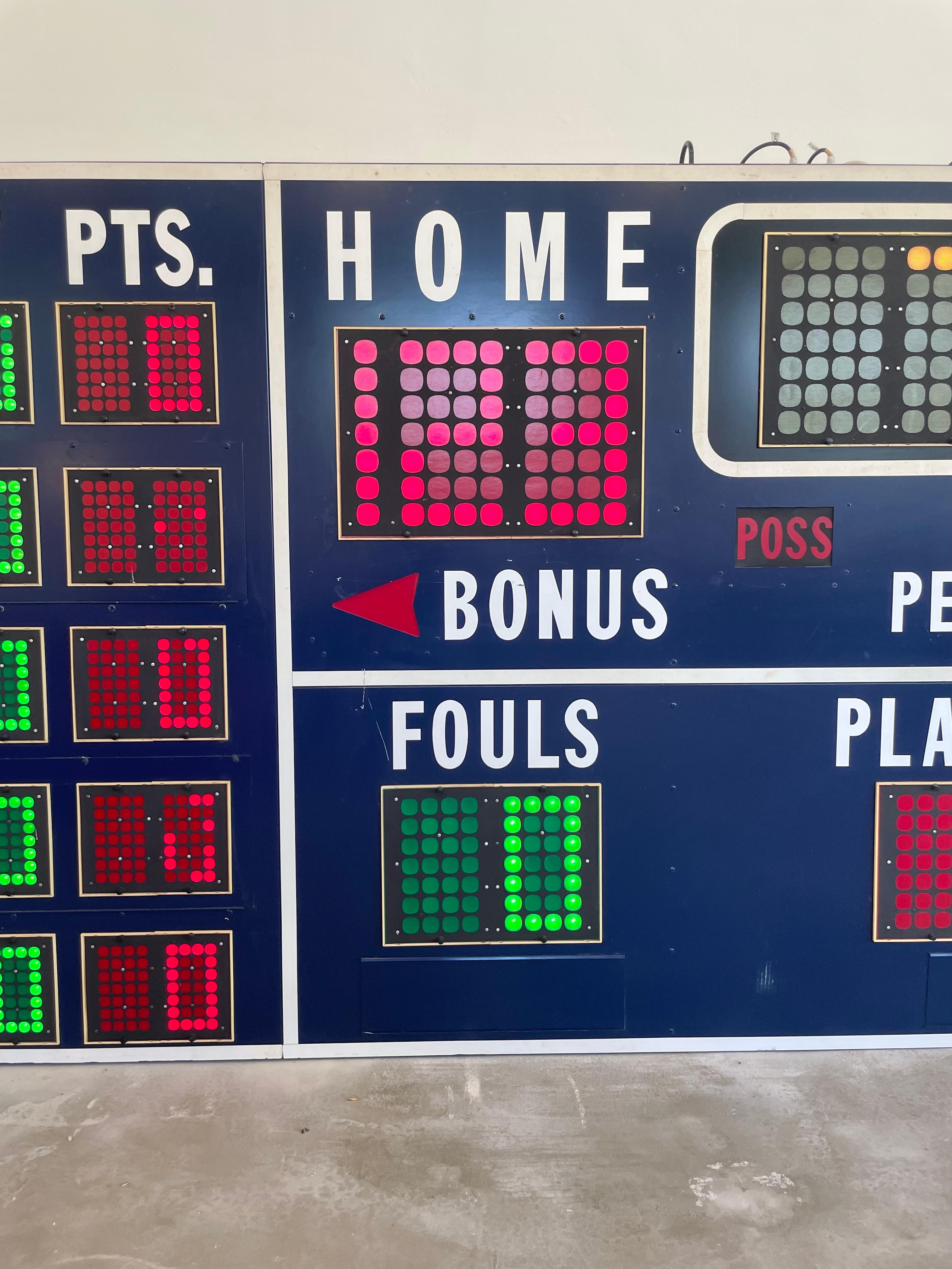 15 Foot Fair Play Basketball Scoreboard, 1980s In Good Condition For Sale In Los Angeles, CA