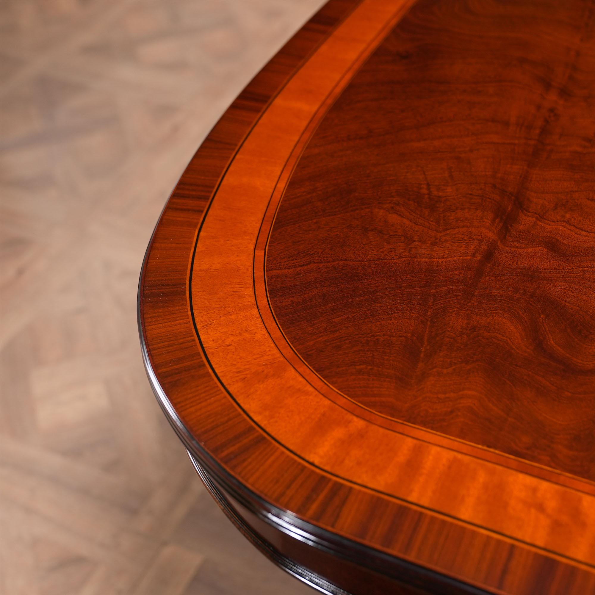 Table à manger en acajou de 15 pieds en vente 4
