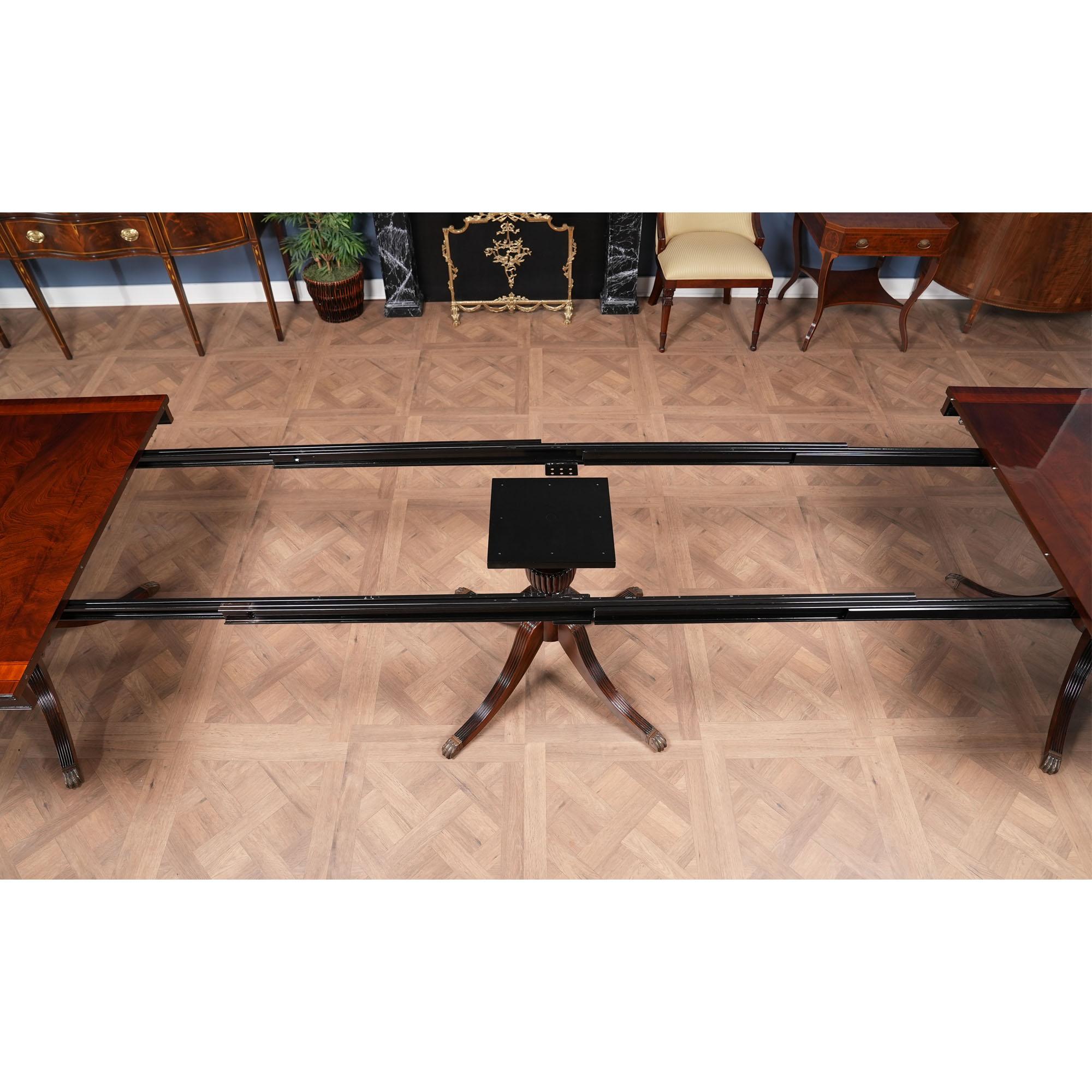 Acajou Table à manger en acajou de 15 pieds en vente