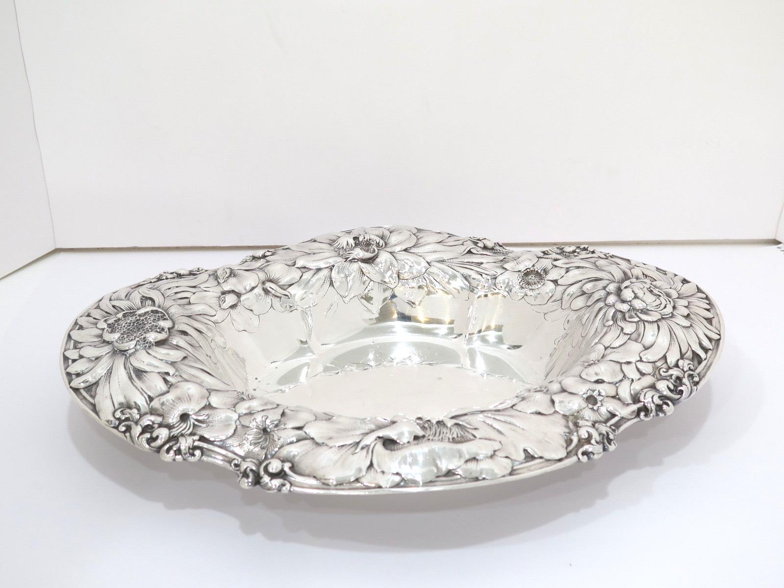 American 15 in - Sterling Silver Gorham Antique Floral Repousse Oval Serving Bowl For Sale