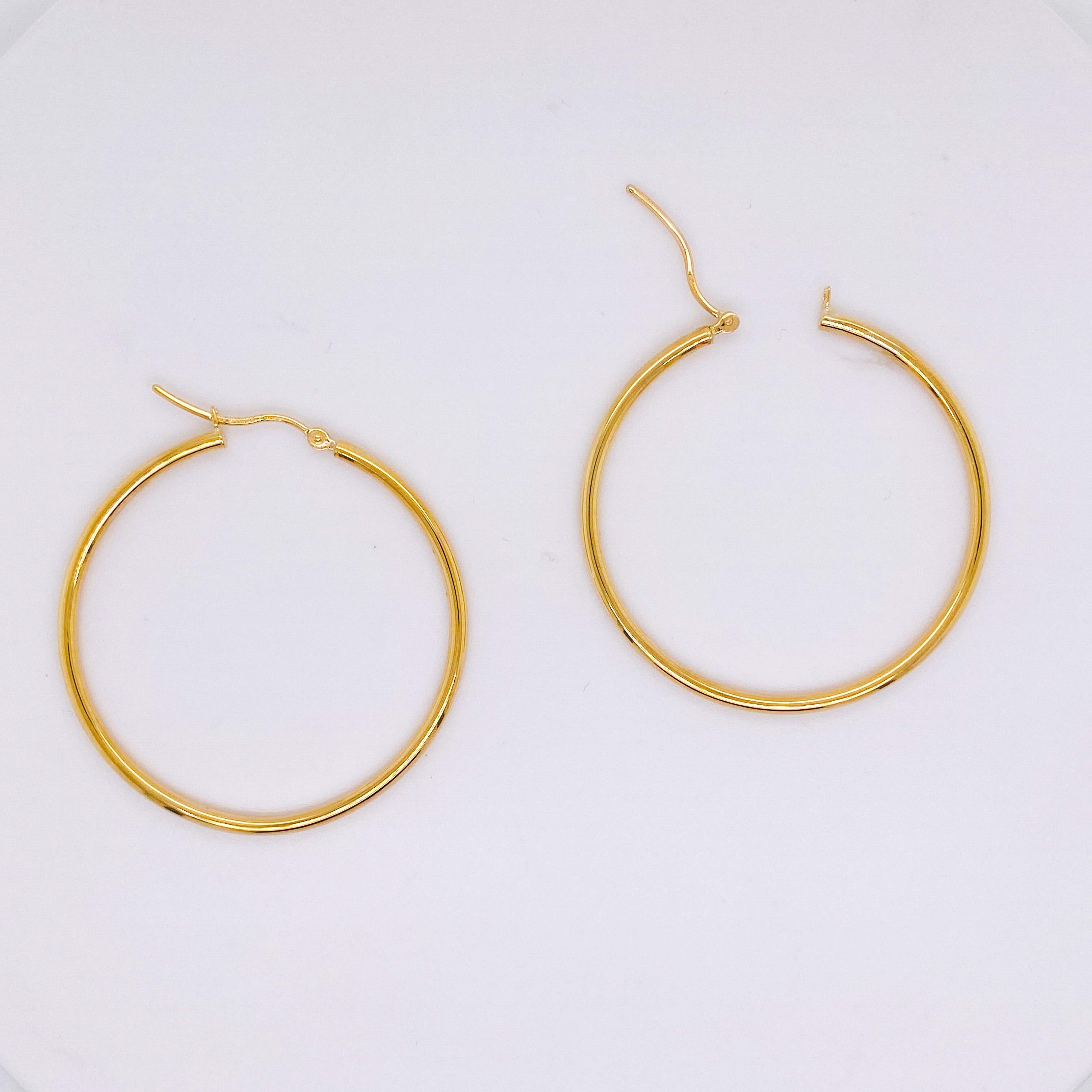 1.5 inch gold hoop earrings