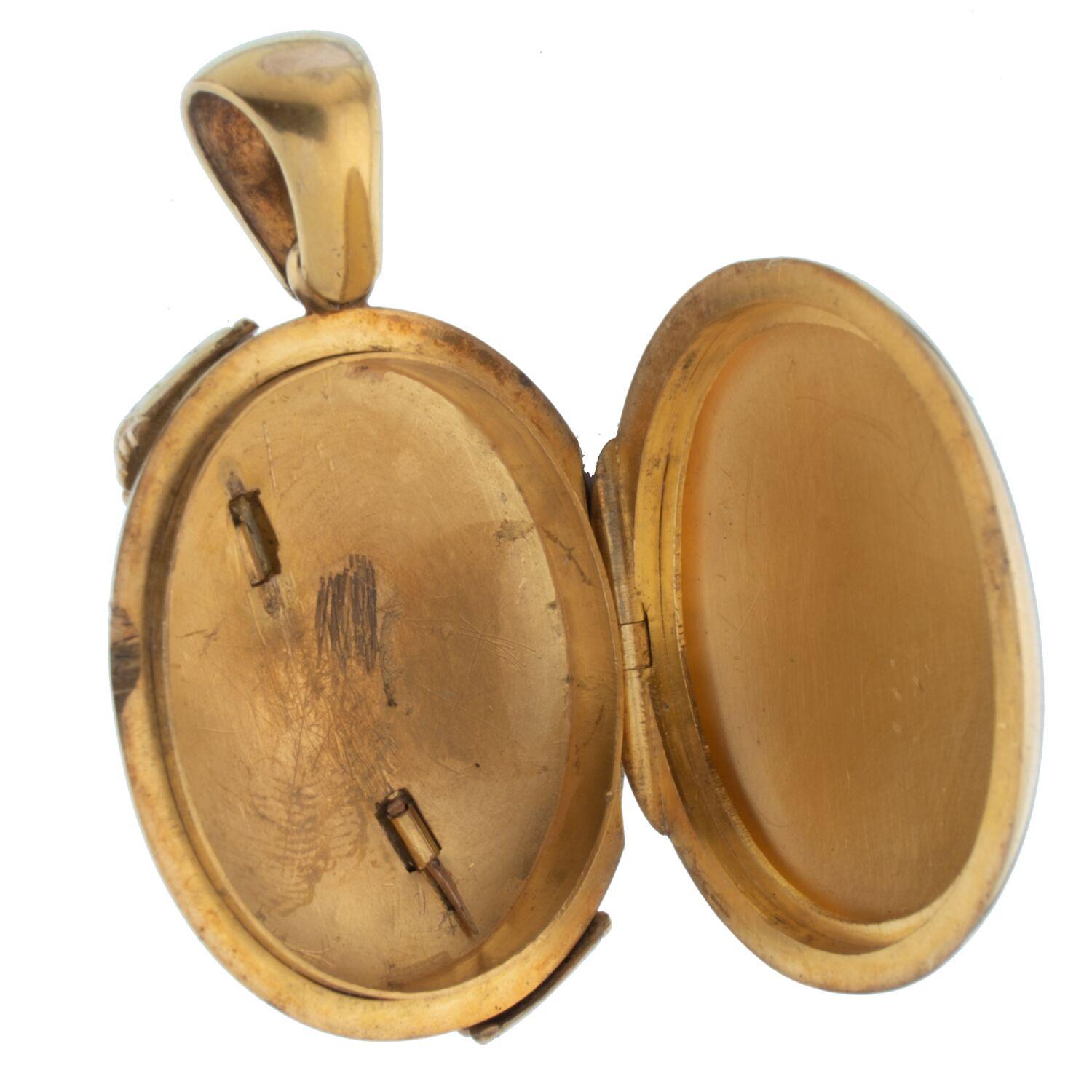 15 Karat Yellow Gold and Blue Enamel and Pearl Locket In Good Condition In New York, NY