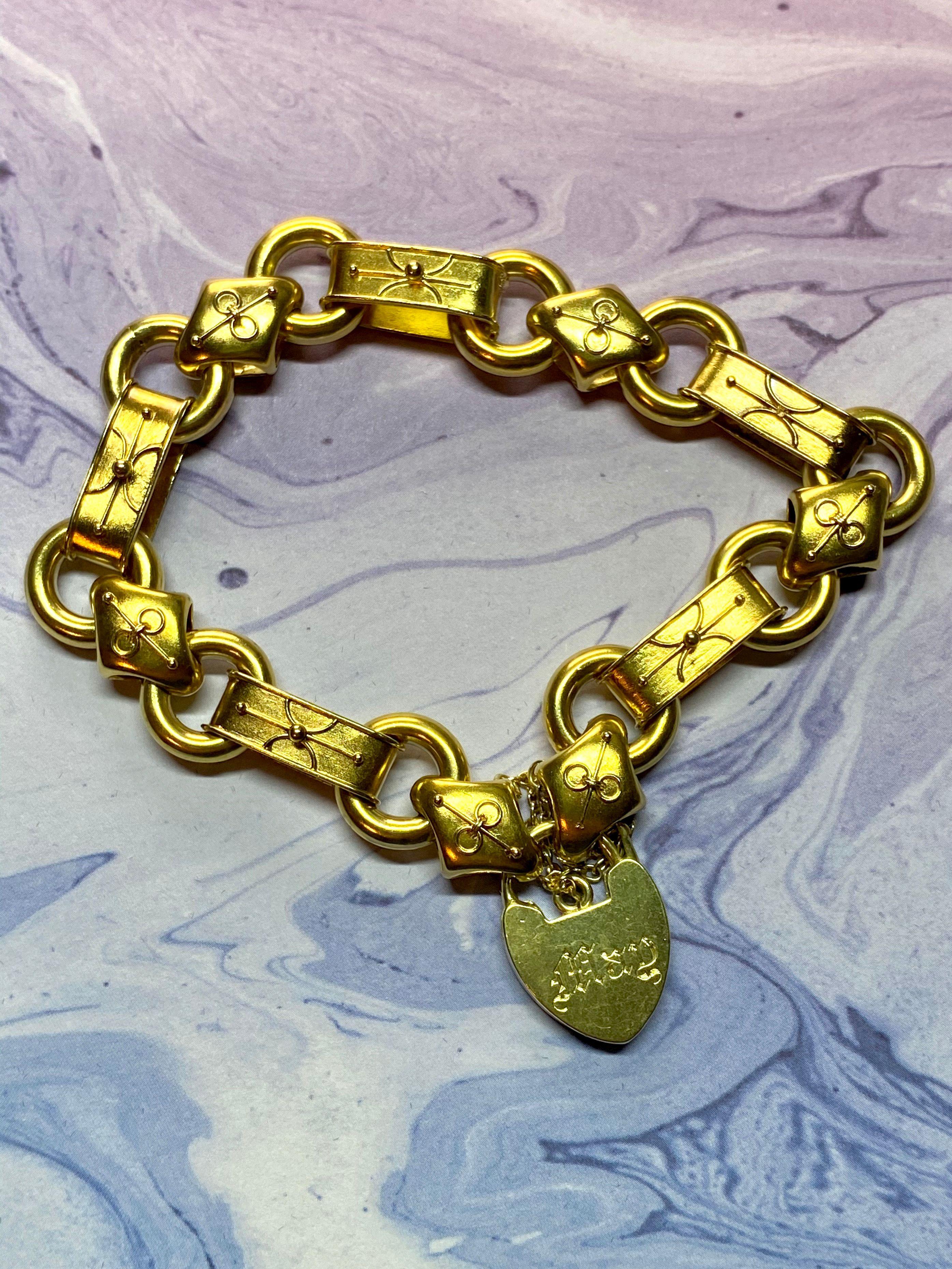 15 Karat Yellow Gold Antique Heart Padlock Bracelet 6