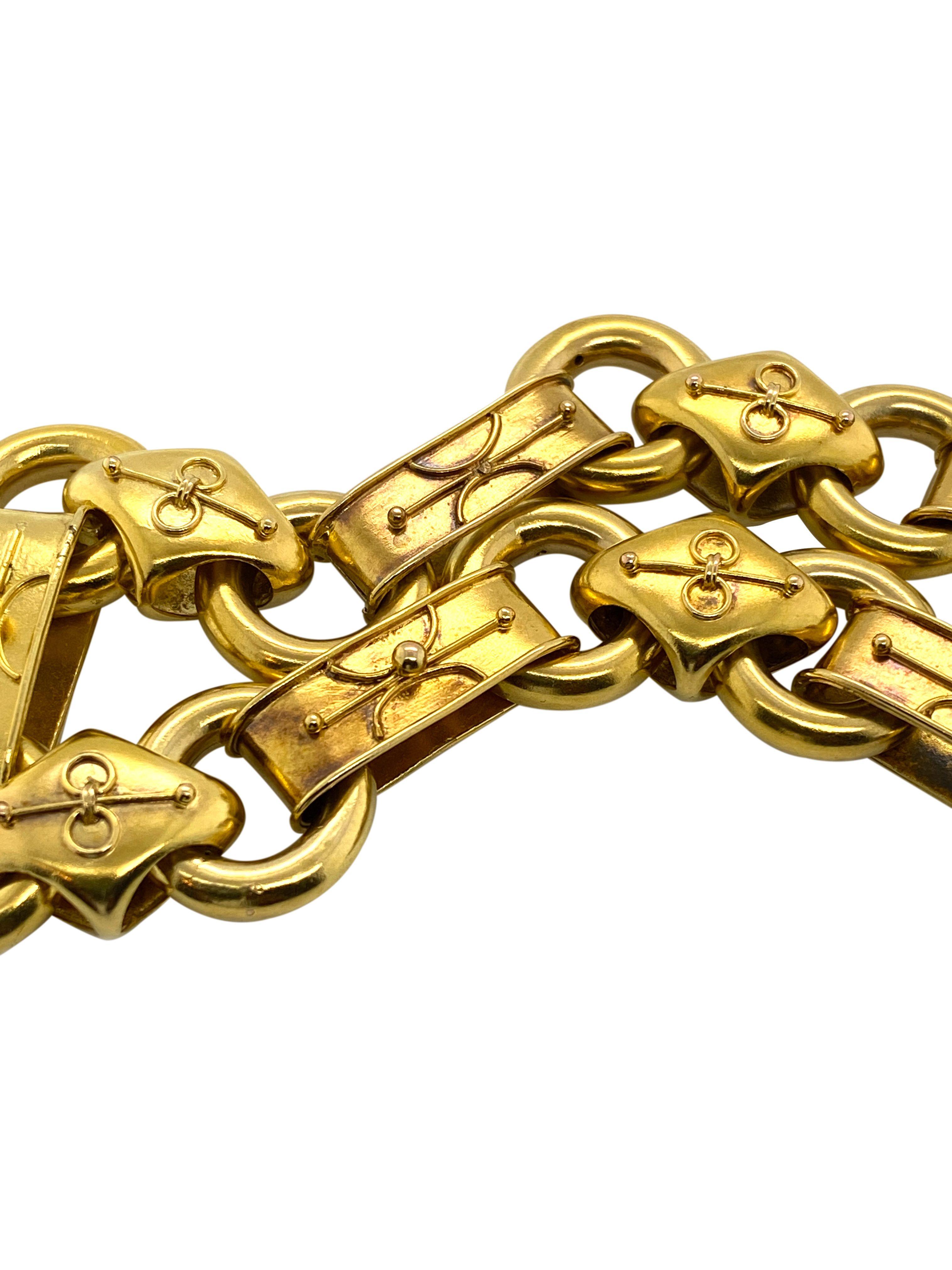 15 Karat Yellow Gold Antique Heart Padlock Bracelet In Good Condition In QLD , AU