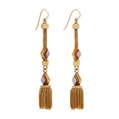 Antique 15 Karat Yellow Gold Fringe Earrings with Natural Agate Detail