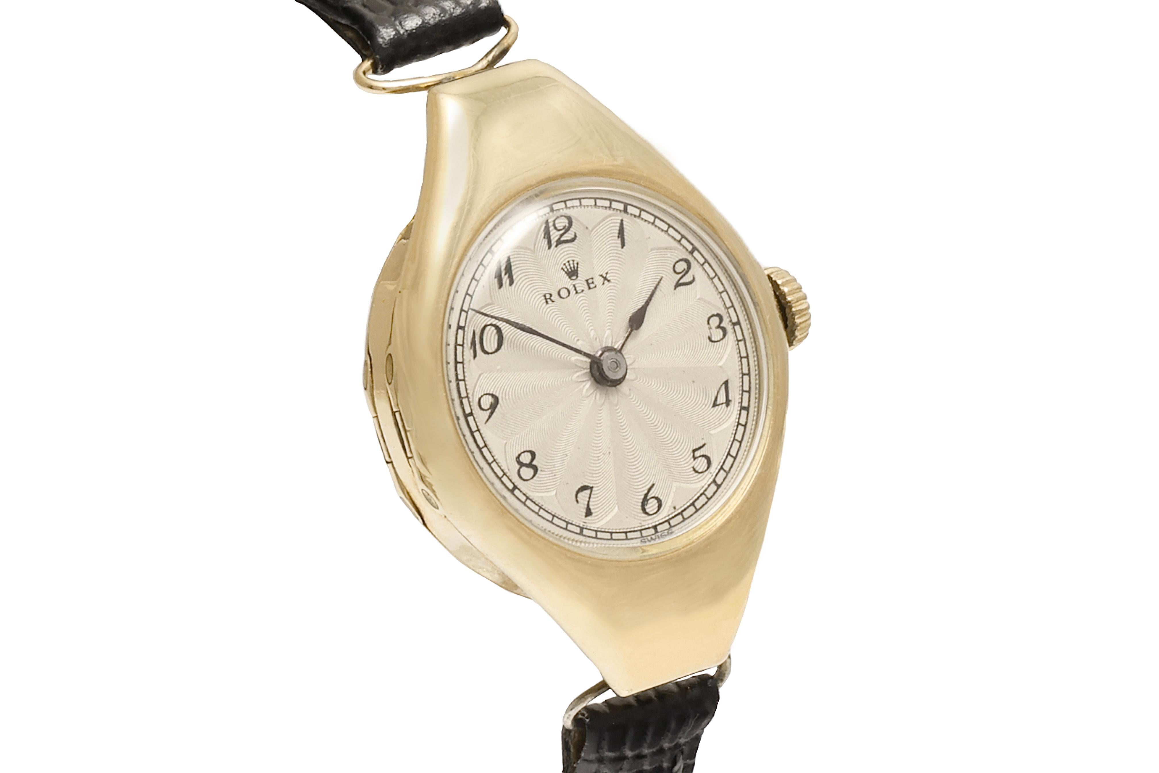Montre Rolex vintage en or 15 carats à remontage manuel pour femmes, collectionneurs Pour femmes en vente