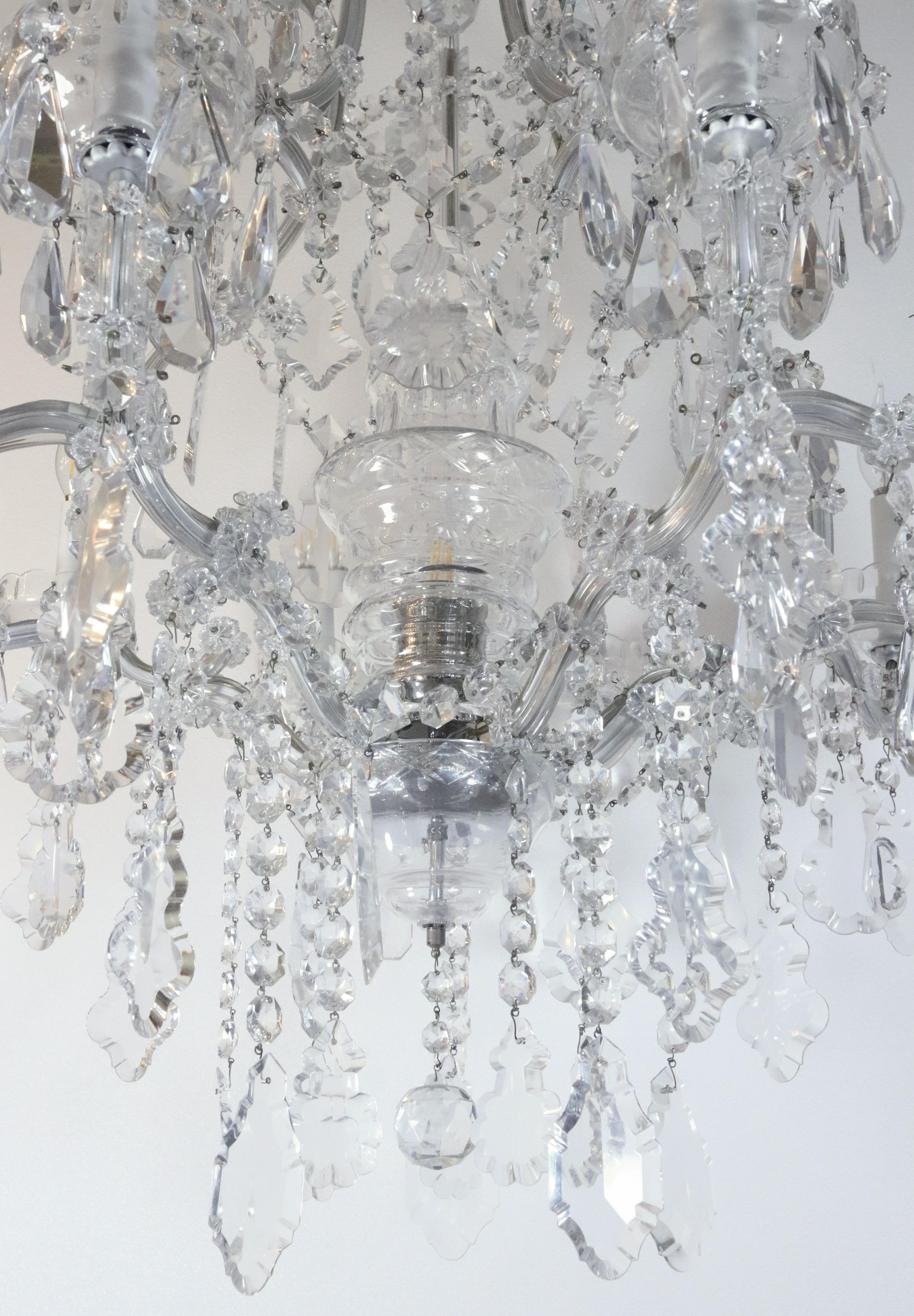 Lampadario di cristallo a 15 luci Marie Therese in vendita 6