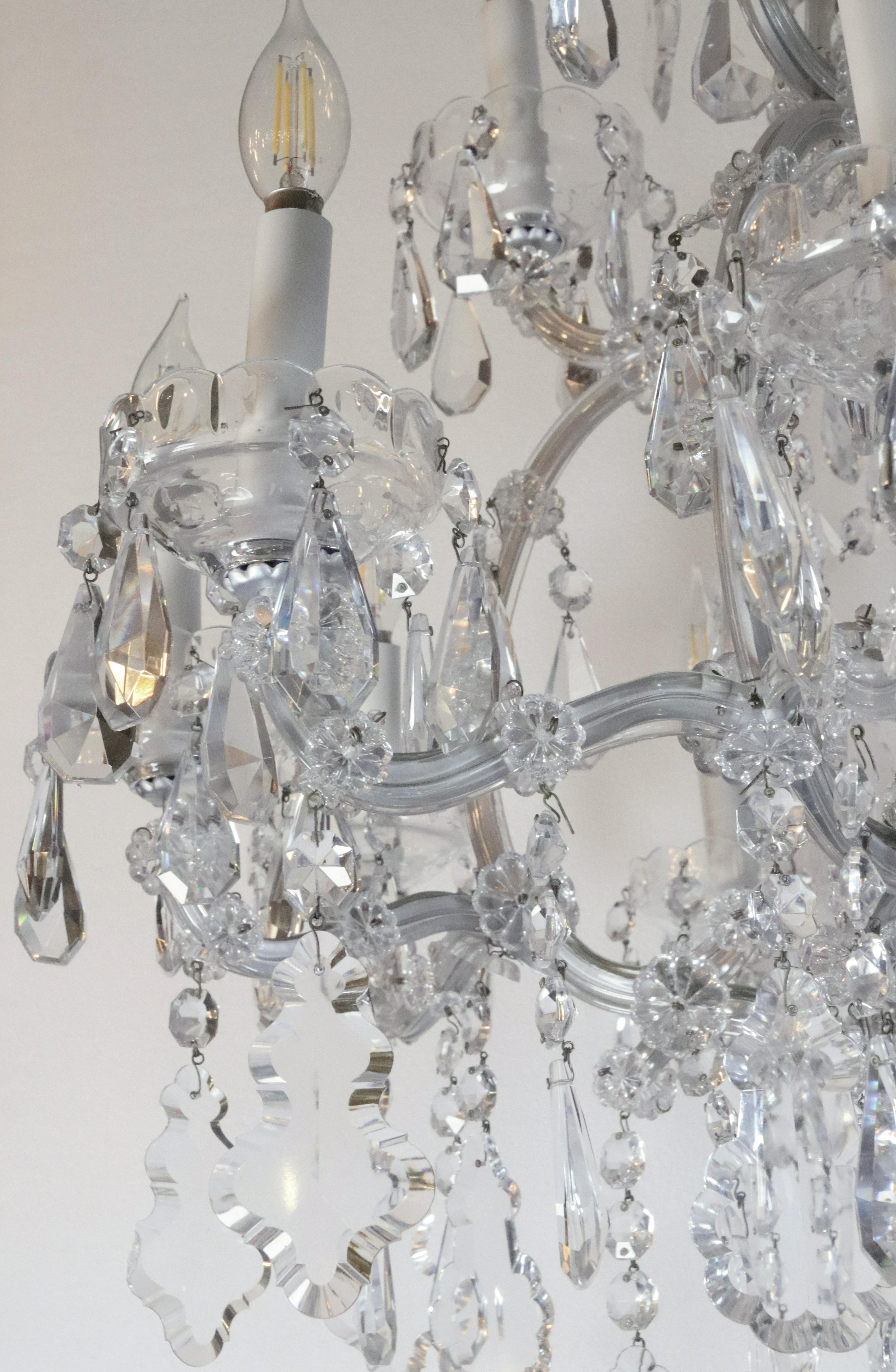 Lampadario di cristallo a 15 luci Marie Therese in vendita 7