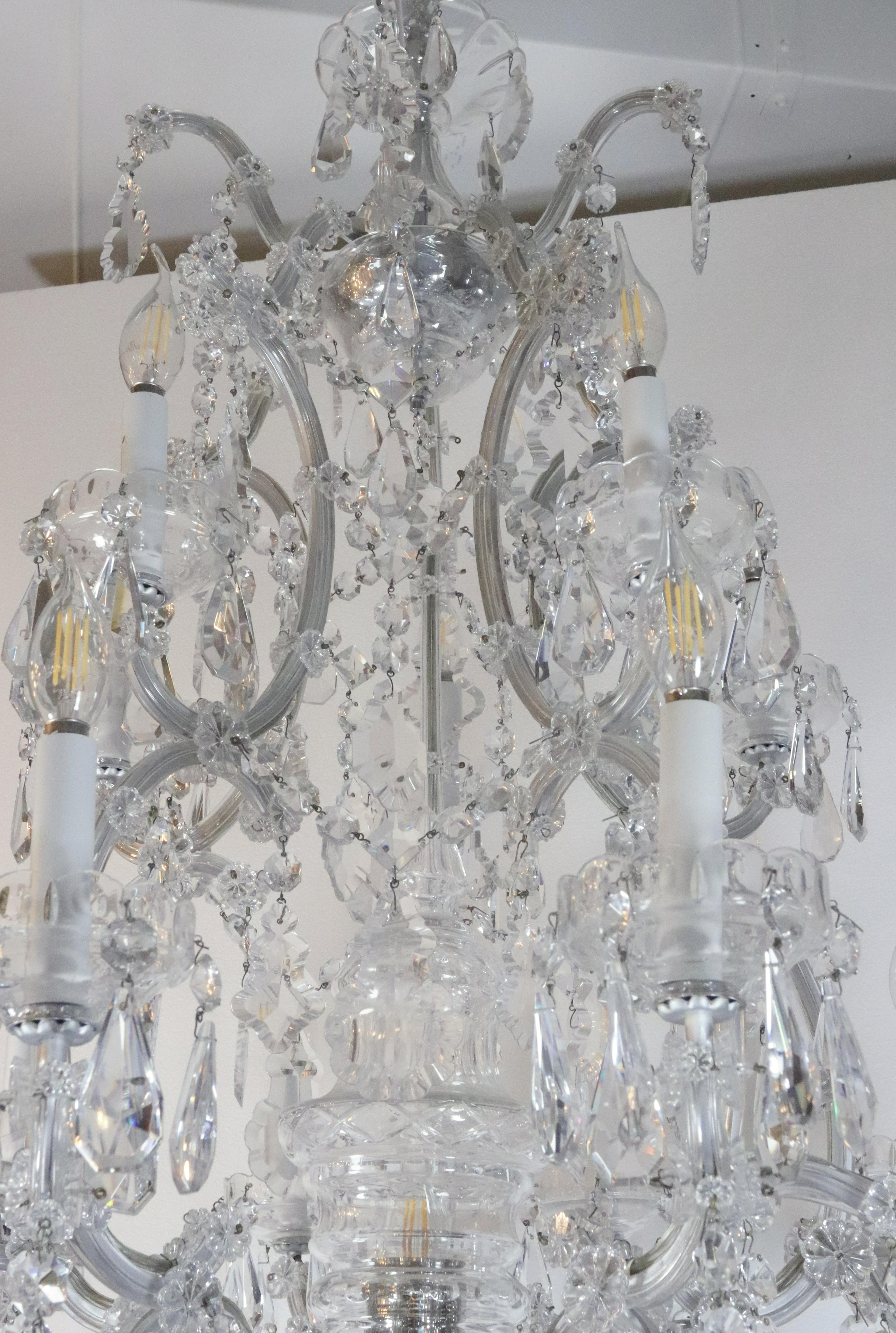 Lampadario di cristallo a 15 luci Marie Therese in vendita 8