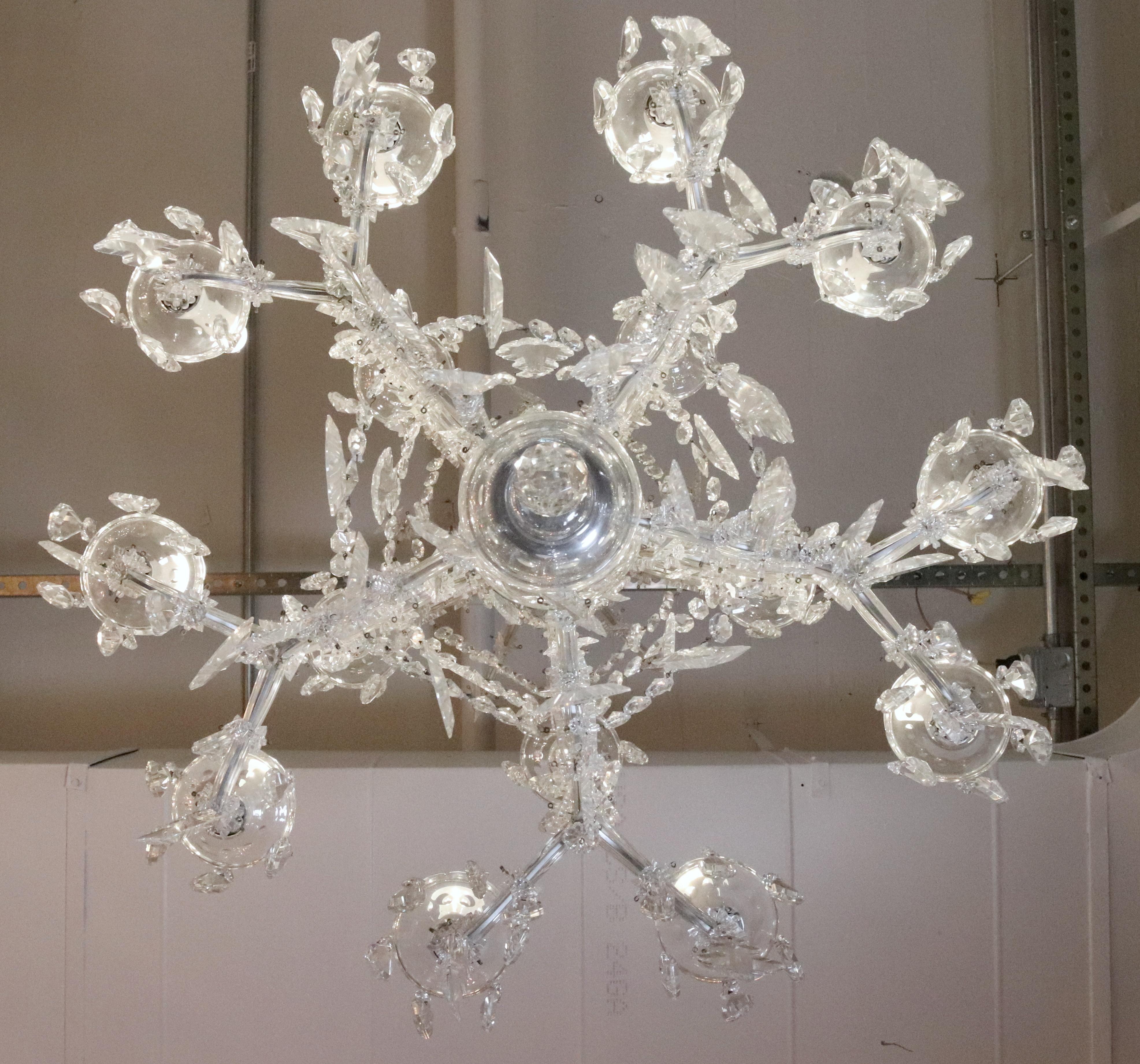 Lampadario di cristallo a 15 luci Marie Therese in vendita 9