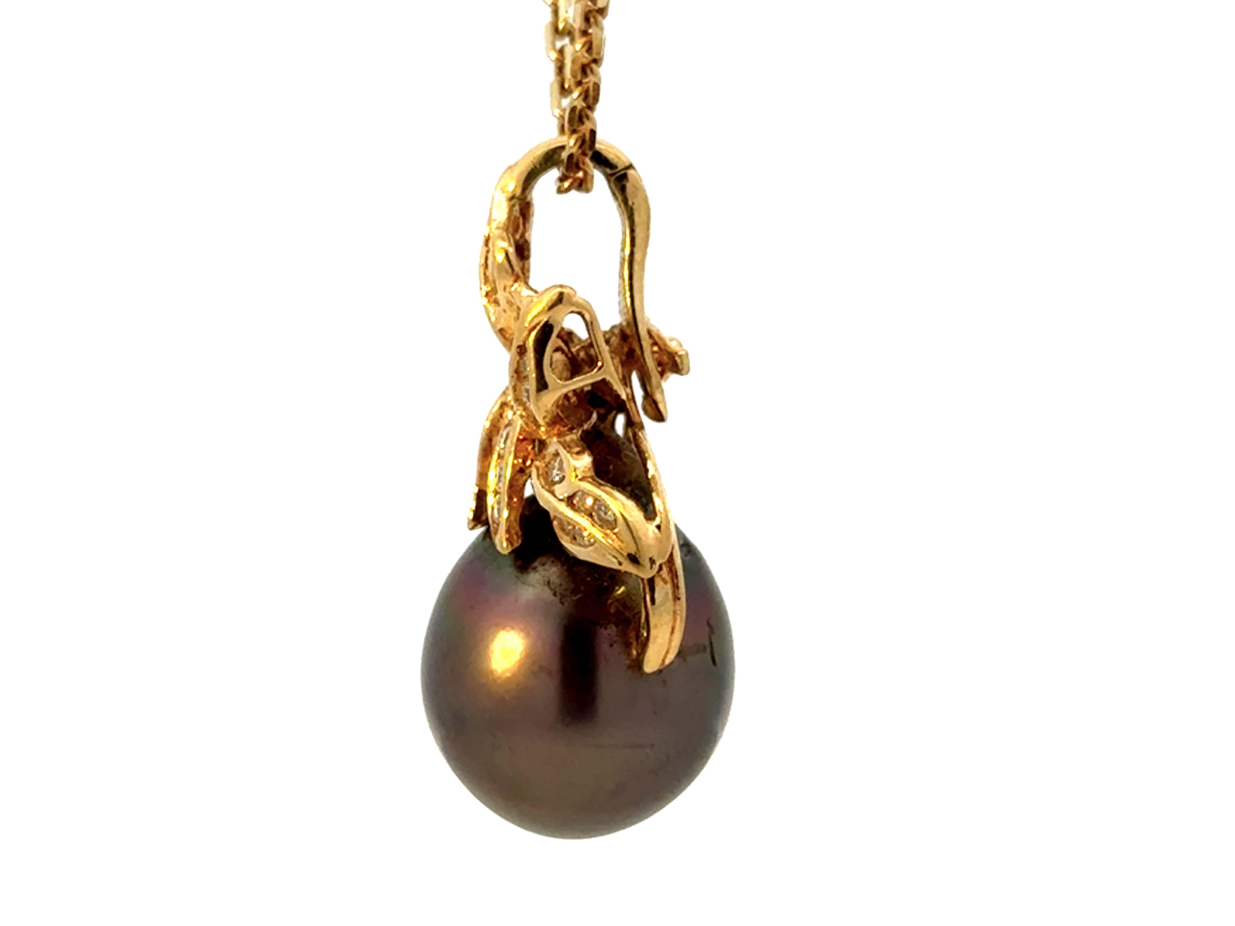 15 Mm Pendentif diamant perle noire de Tahiti sur chaîne à maillons Hermès en or jaune 18k Pour femmes en vente