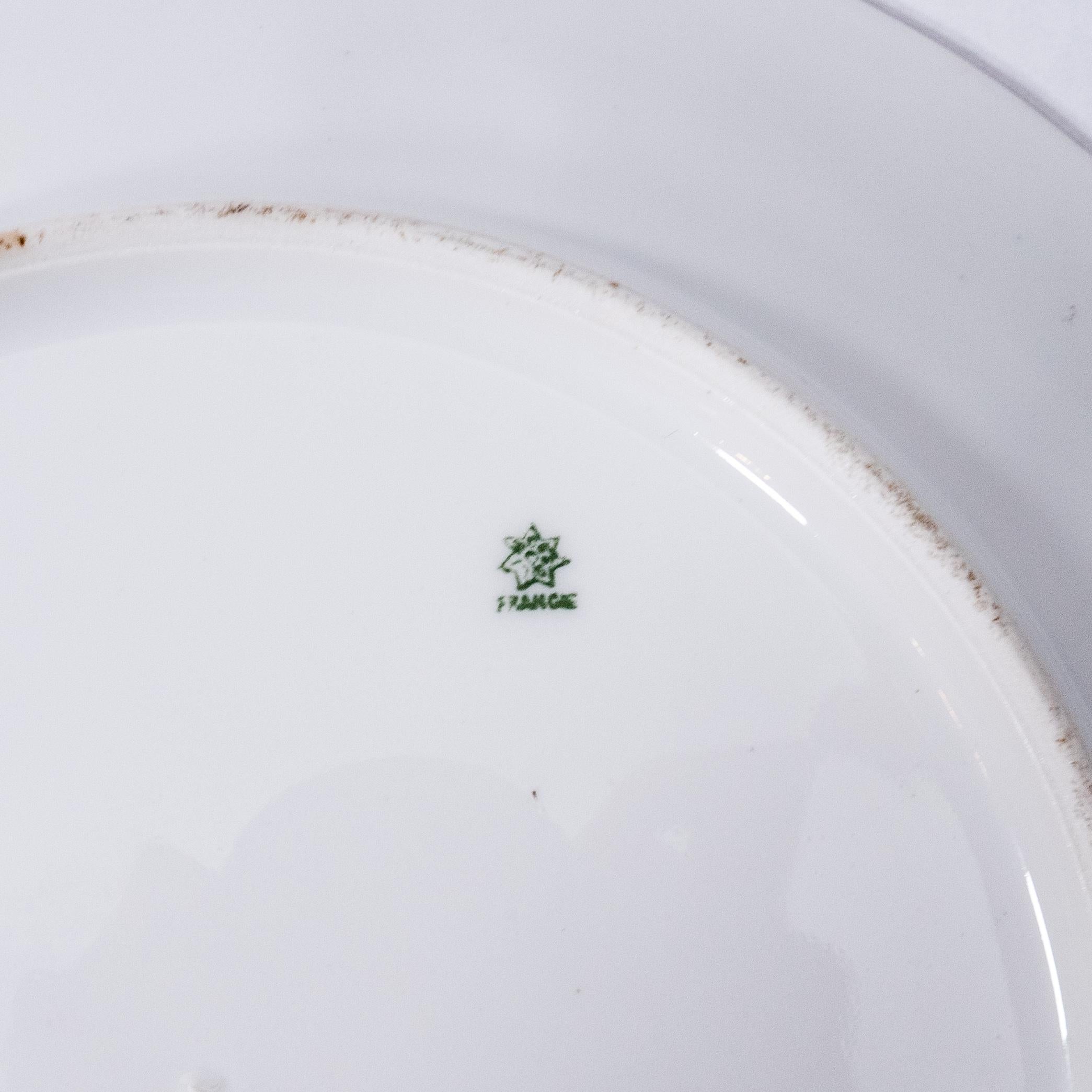 Service à poisson de 15 pièces avec plateau, saucière et 12 assiettes, rubis antique de Limoges en vente 4