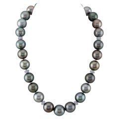 Collier de perles des mers du Sud grises en argent avec accents en or blanc et diamants
