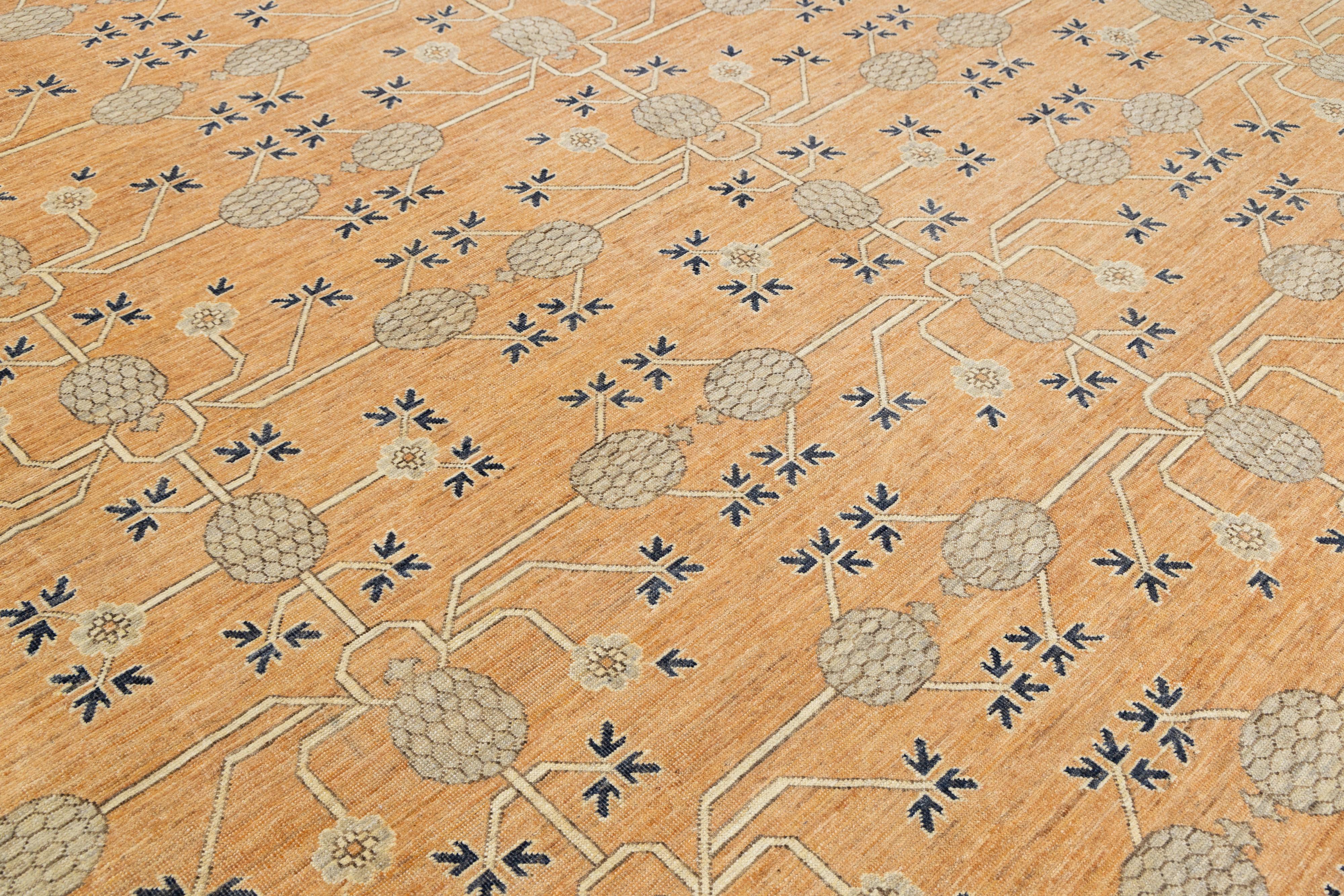 XXIe siècle et contemporain 15 x 19 Tapis moderne en laine de style Khotan, fait à la main, de couleur orange avec motif géométrique en vente