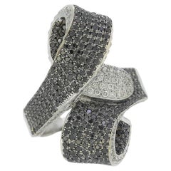 1.50 Carat Black and White Diamond Ribbon Ring