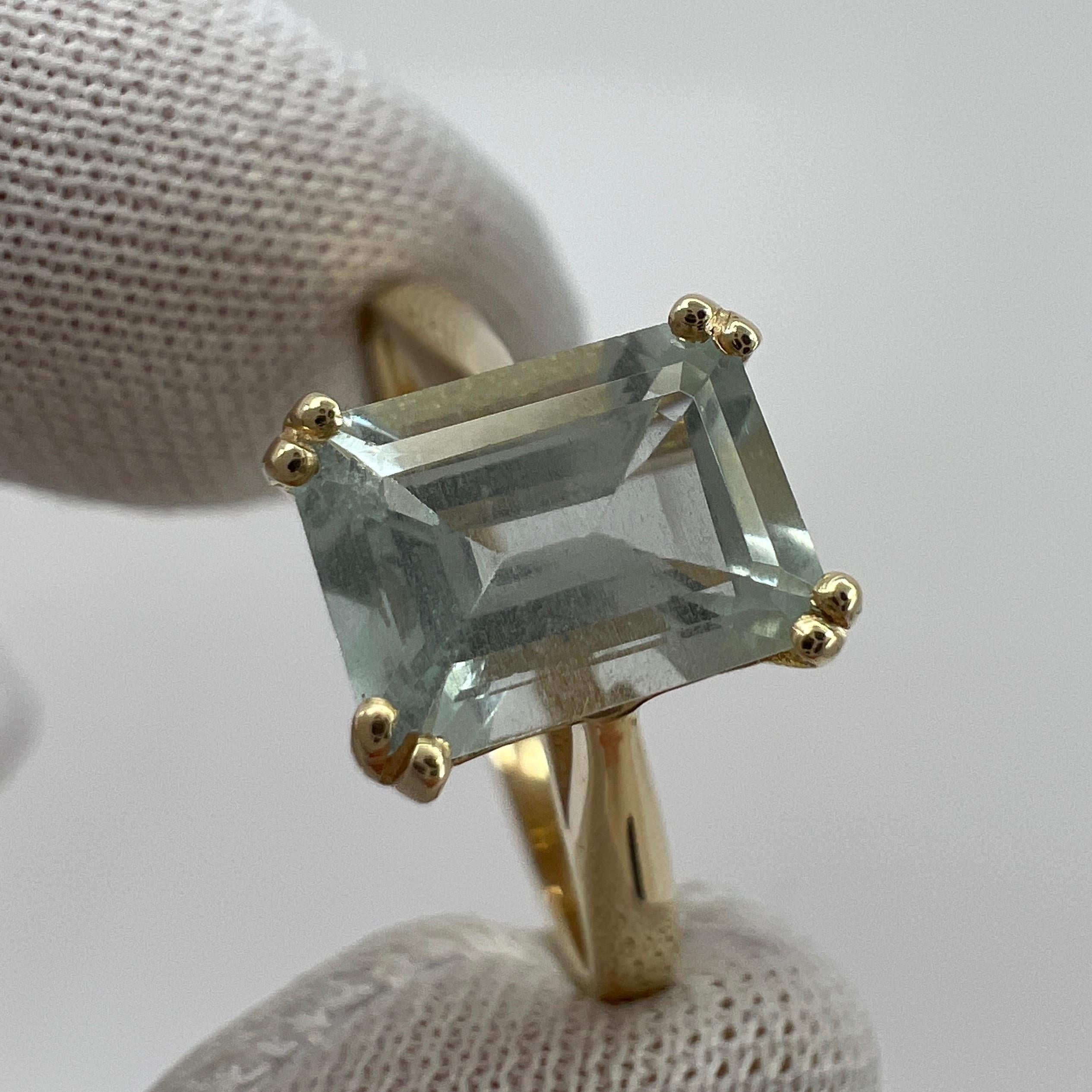 1.50 Carat Blue Aquamarine Emerald Octagon Cut Yellow Gold Solitaire Ring Neuf - En vente à Birmingham, GB