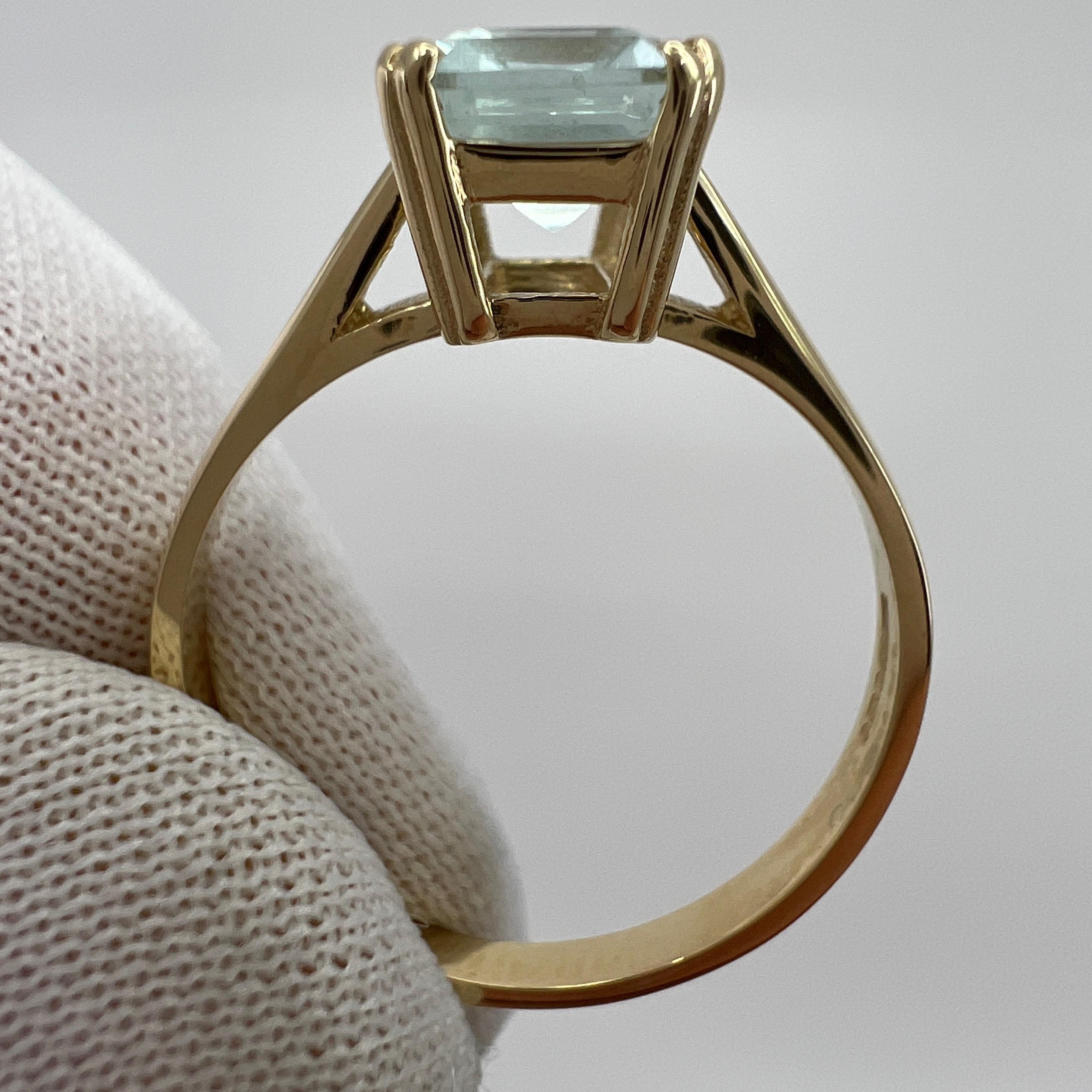 1.50 Carat Blue Aquamarine Emerald Octagon Cut Yellow Gold Solitaire Ring In New Condition For Sale In Birmingham, GB