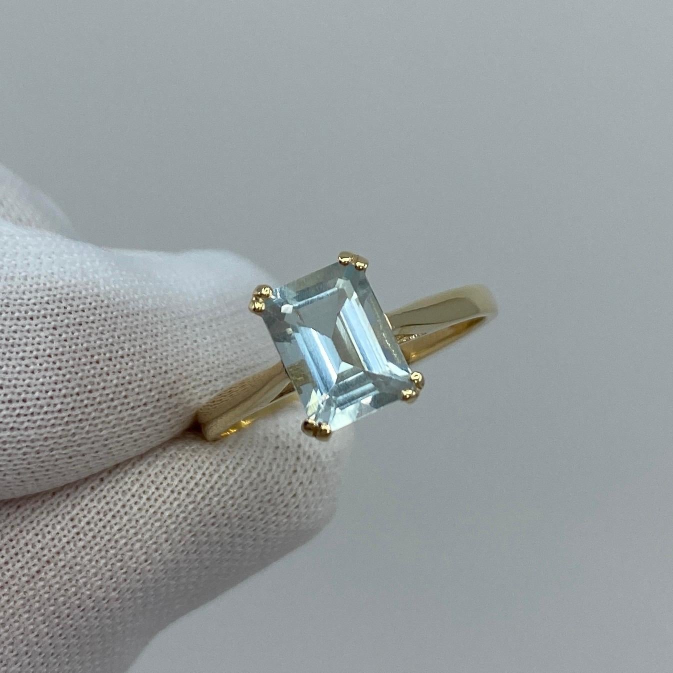 Women's or Men's 1.50 Carat Blue Aquamarine Emerald Octagon Cut Yellow Gold Solitaire Ring