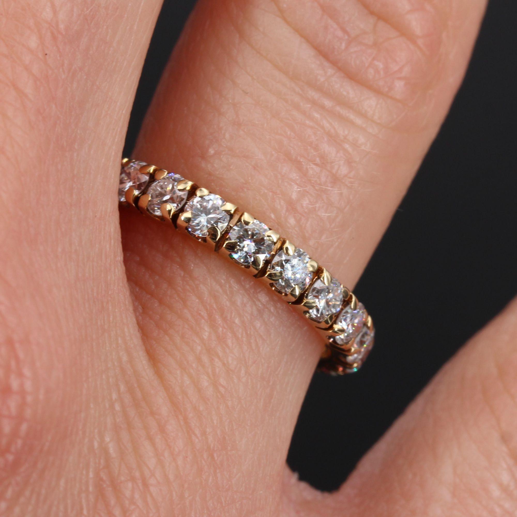 Brilliant Cut 1, 50 Carat Brillant Cut Diamonds 18 Karat Yellow Gold Wedding Ring For Sale