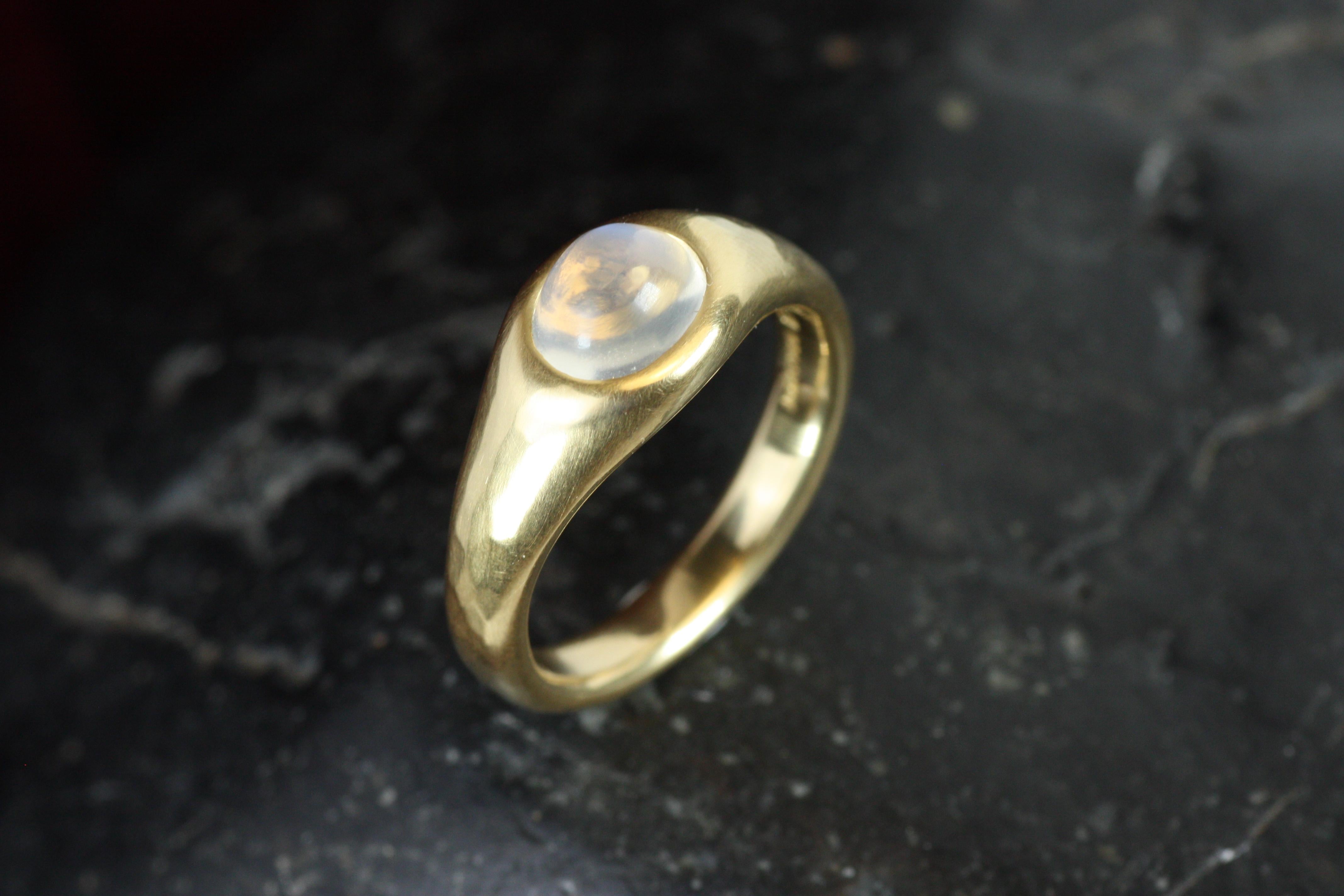 Modern 1.50 Carat Cabochon Rainbow Moonstone Gypsy Ring in 22K Yellow Gold Handmade For Sale