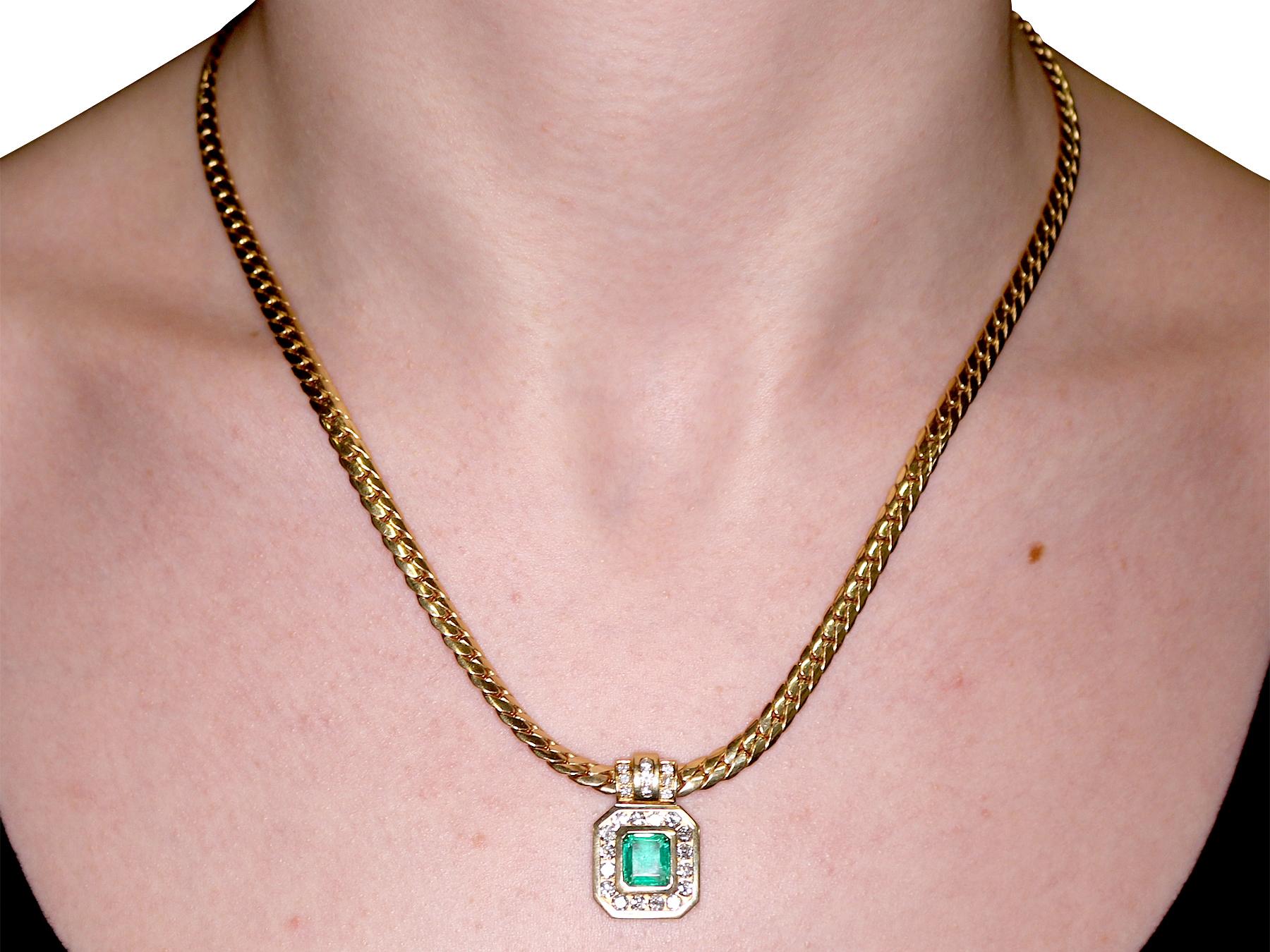 1.50 Carat Colombian Emerald 1.38 Carat Diamond Yellow Gold Necklace 7