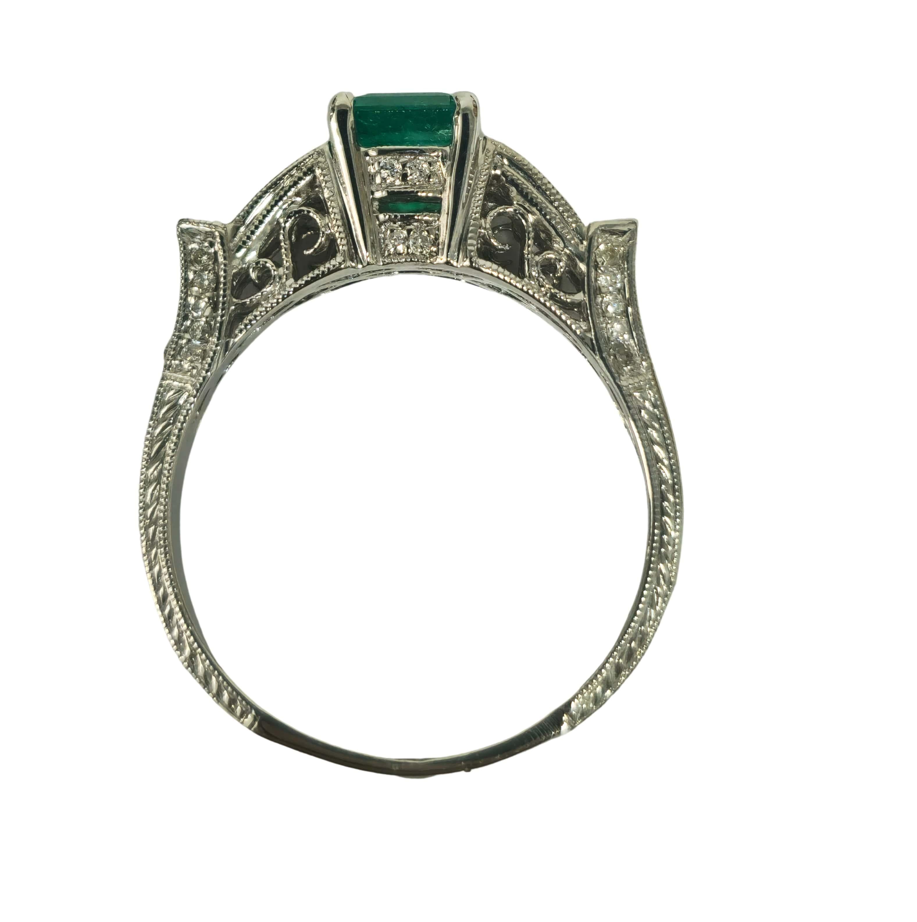 Anillo de Cóctel de Diamantes Esmeralda Colombiana de 1.50 Quilates en Excelente estado para la venta en Miami, FL