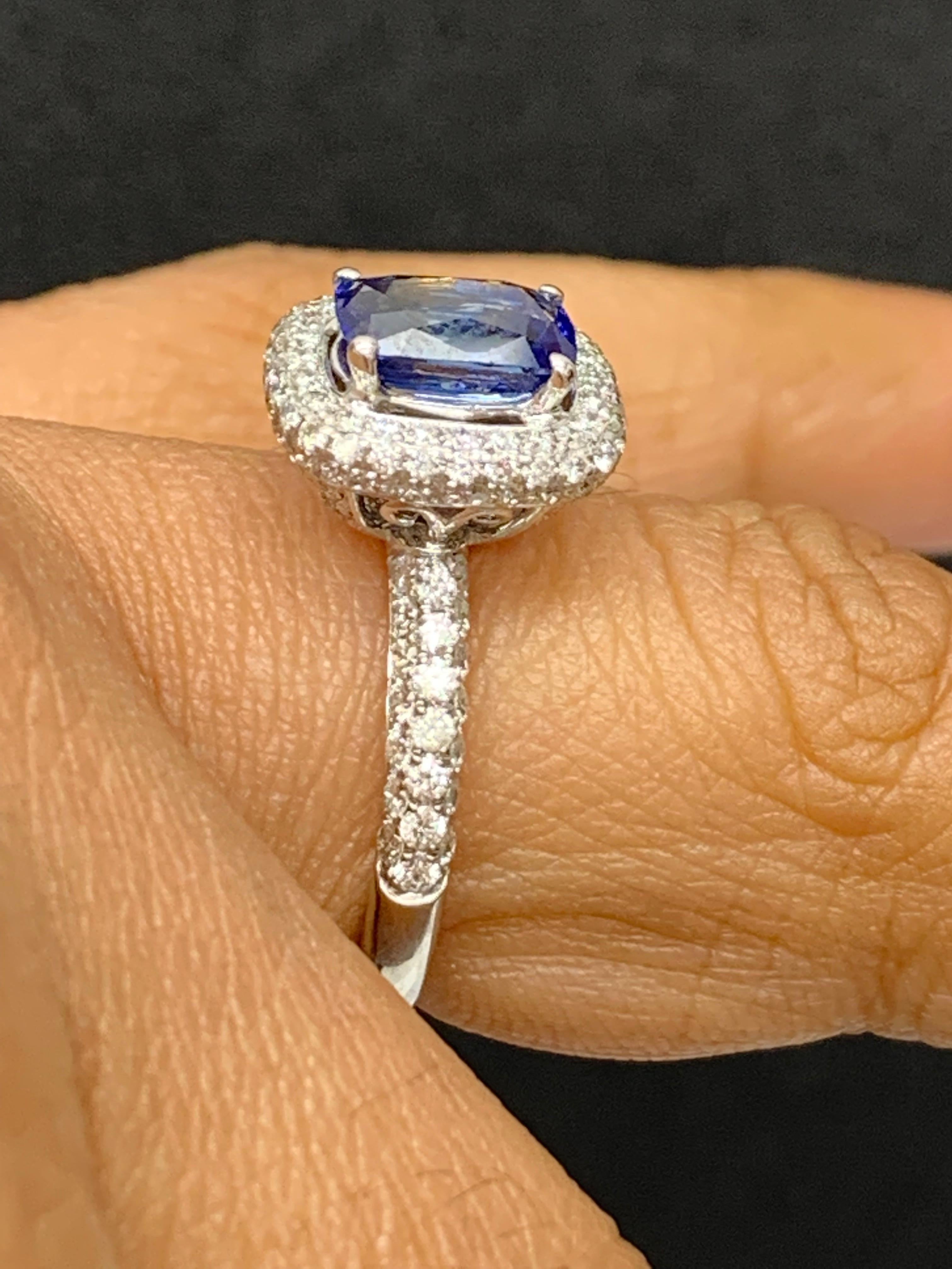 1.50 Carat Cushion Cut Blue Sapphire and Diamond 18K White Gold Cocktail Ring For Sale 2
