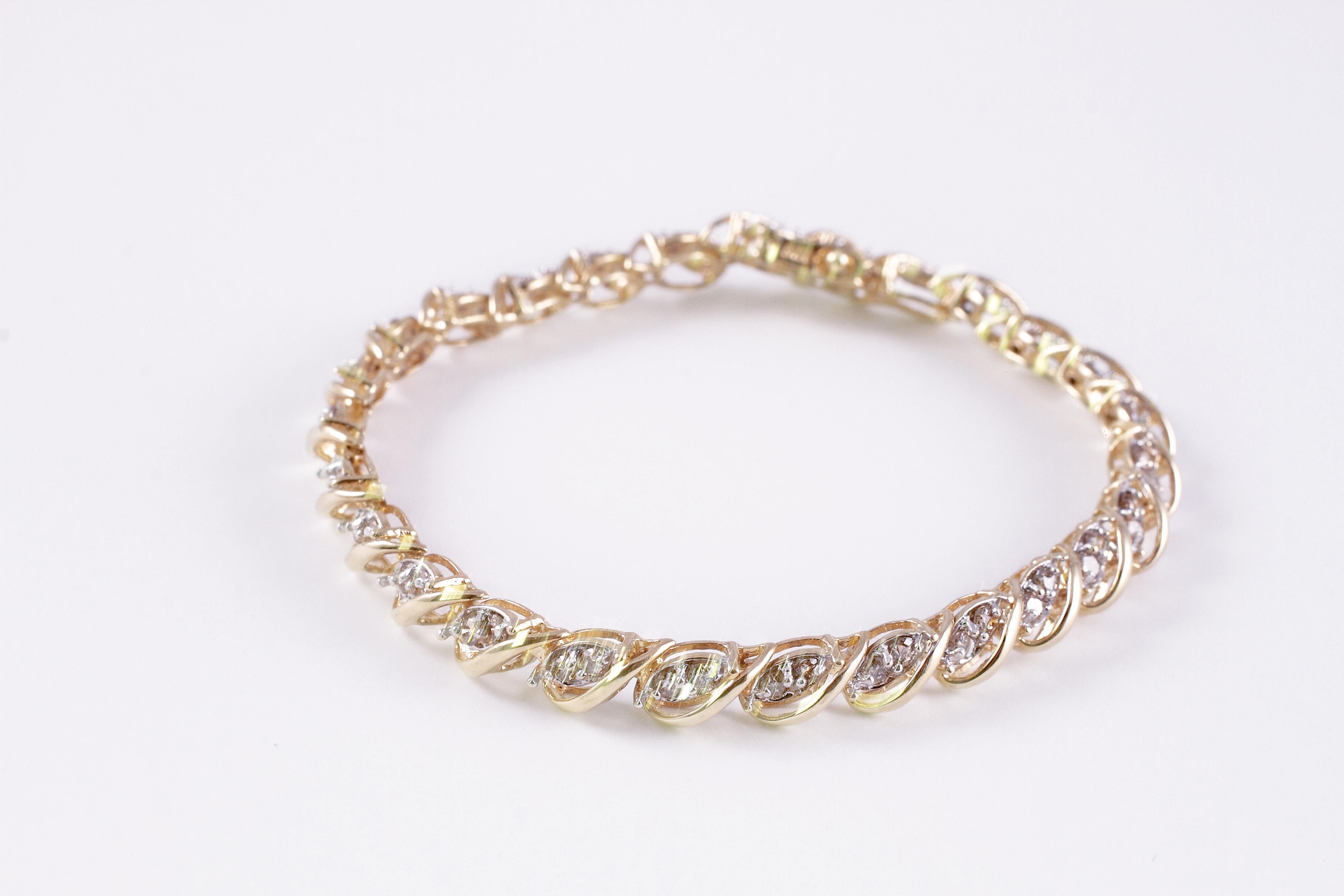 Round Cut 1.50 Carat Diamond Bracelet in 14 Karat Yellow Gold