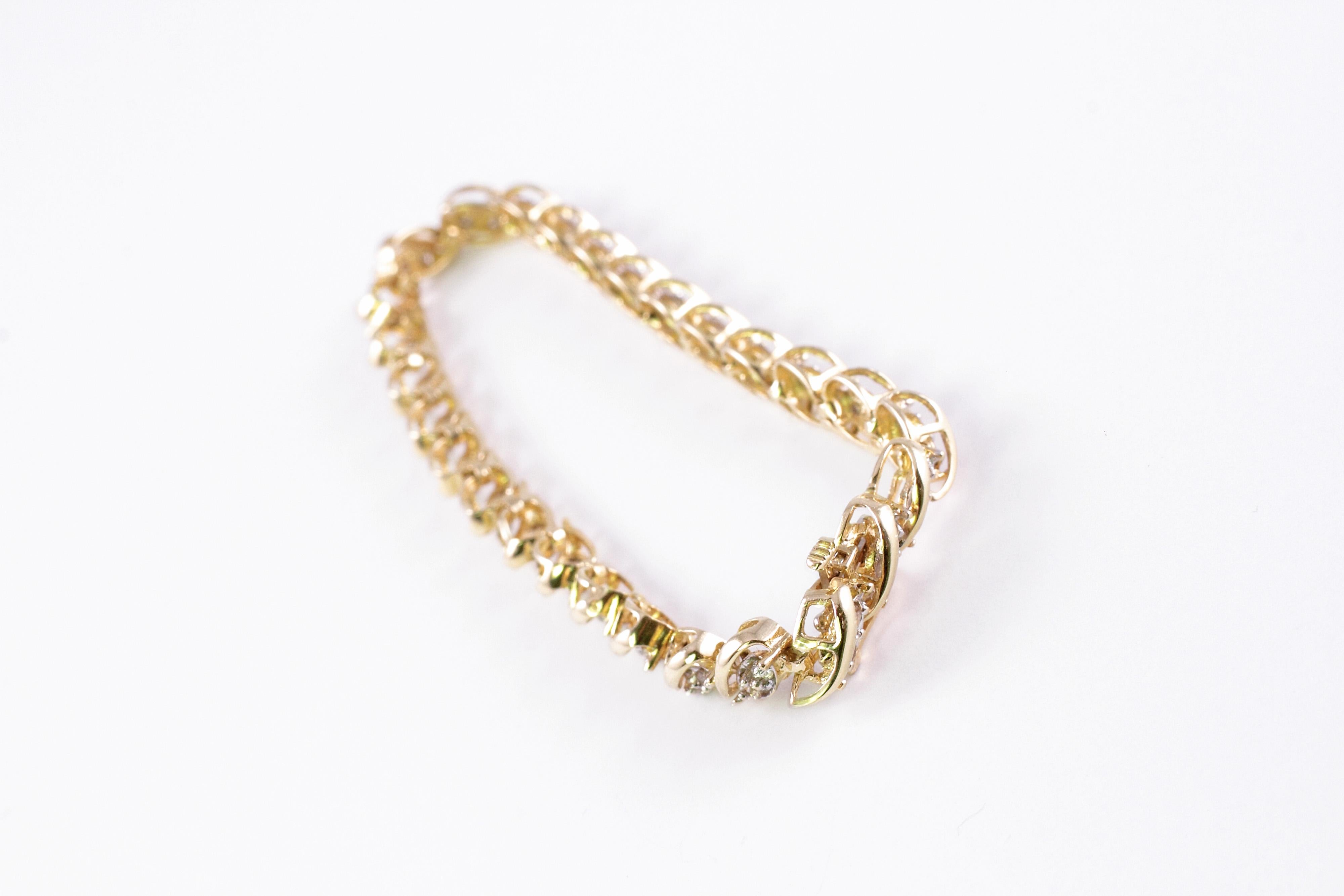 1.50 Carat Diamond Bracelet in 14 Karat Yellow Gold In Excellent Condition In Dallas, TX