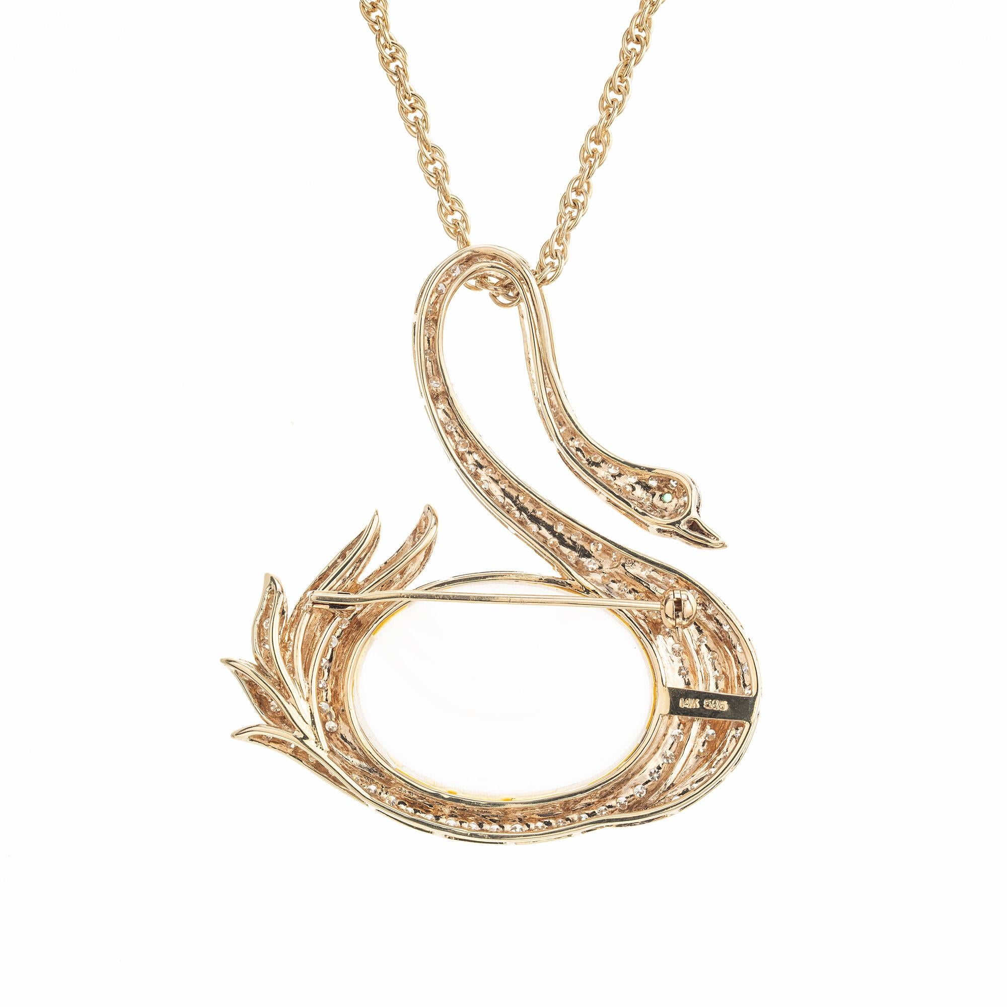 Broche cygne en or jaune avec quartz peau d'ange en émeraude et diamants de 1,50 carat en vente 2