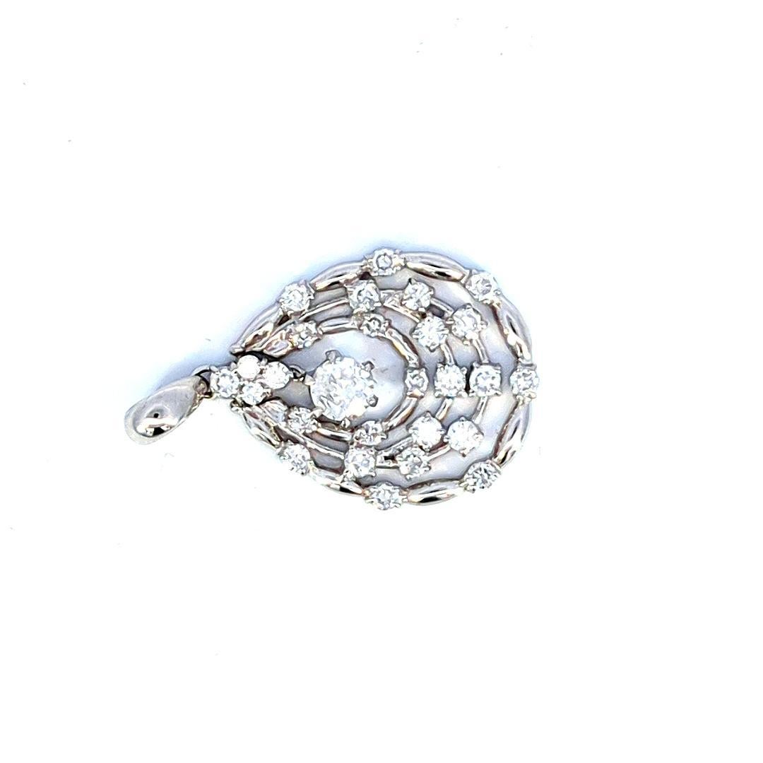 Taille ronde Pendentif en forme de larme en or blanc 18 carats, diamant 1,50 carat en vente