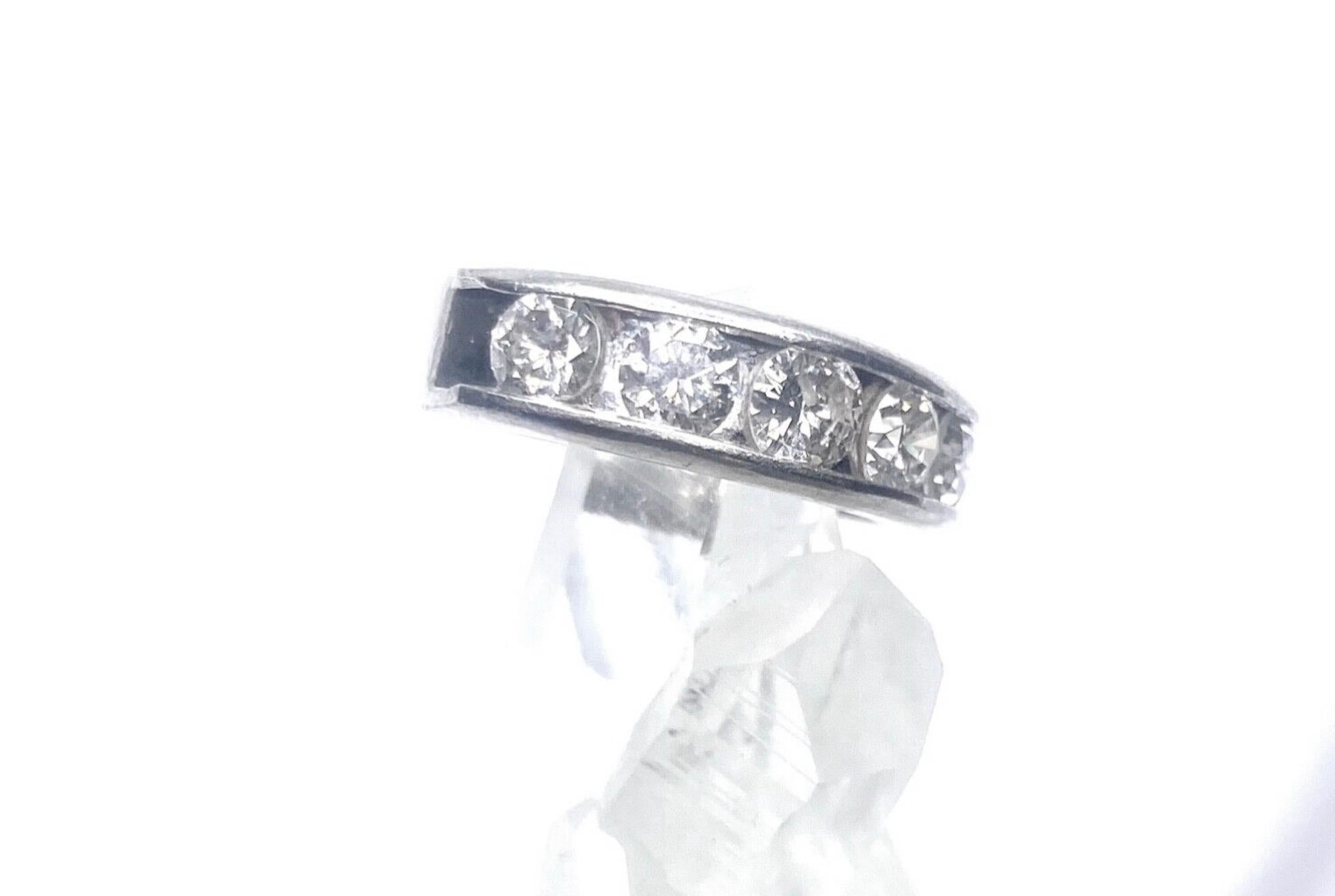 Round Cut 1.50 Carat Diamond Platinum Wedding Band Ring Vintage