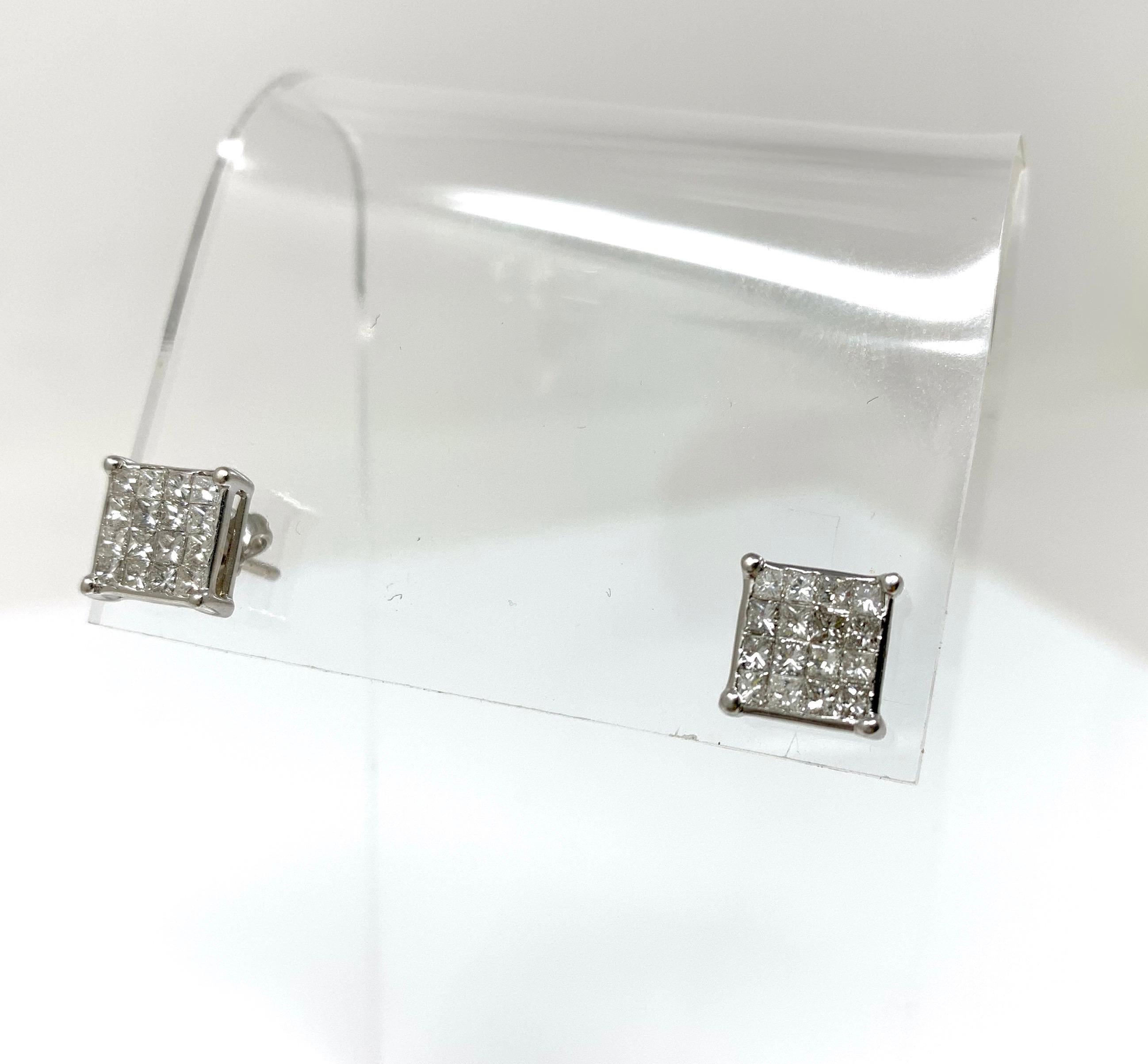 1.50 Carat Diamond Stud Earrings in White Gold In New Condition For Sale In New York, NY