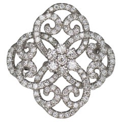 Bague fantaisie en forme de trèfle tourbillonnant avec diamants de 1,50 carat