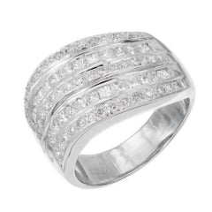 Bague cocktail à cinq rangées de tourbillons en or blanc avec diamants de 1,50 carat