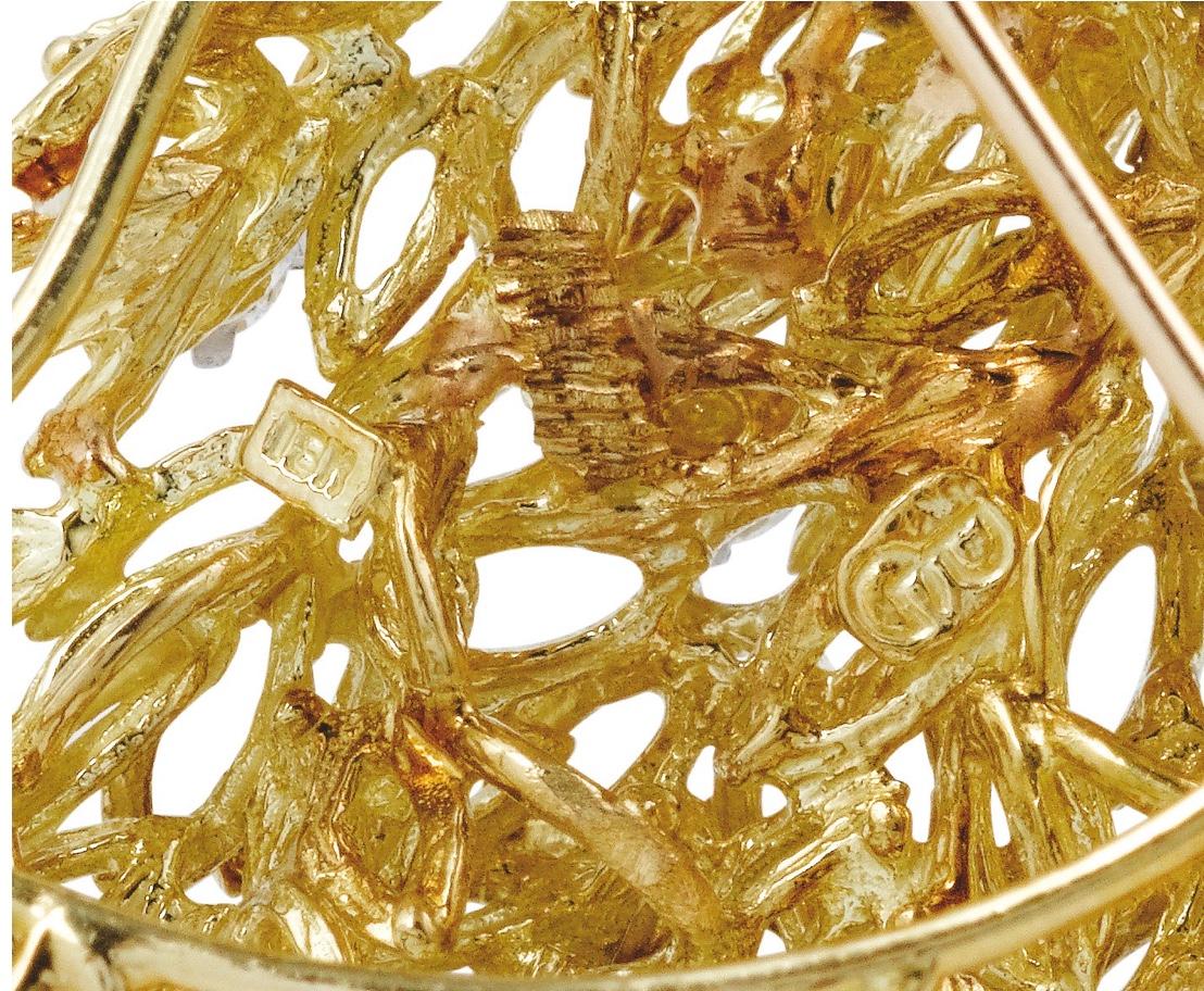 Round Cut 1.50 Carat Diamonds 18 Karat Yellow Gold Vintage Retro Leaf Brooch