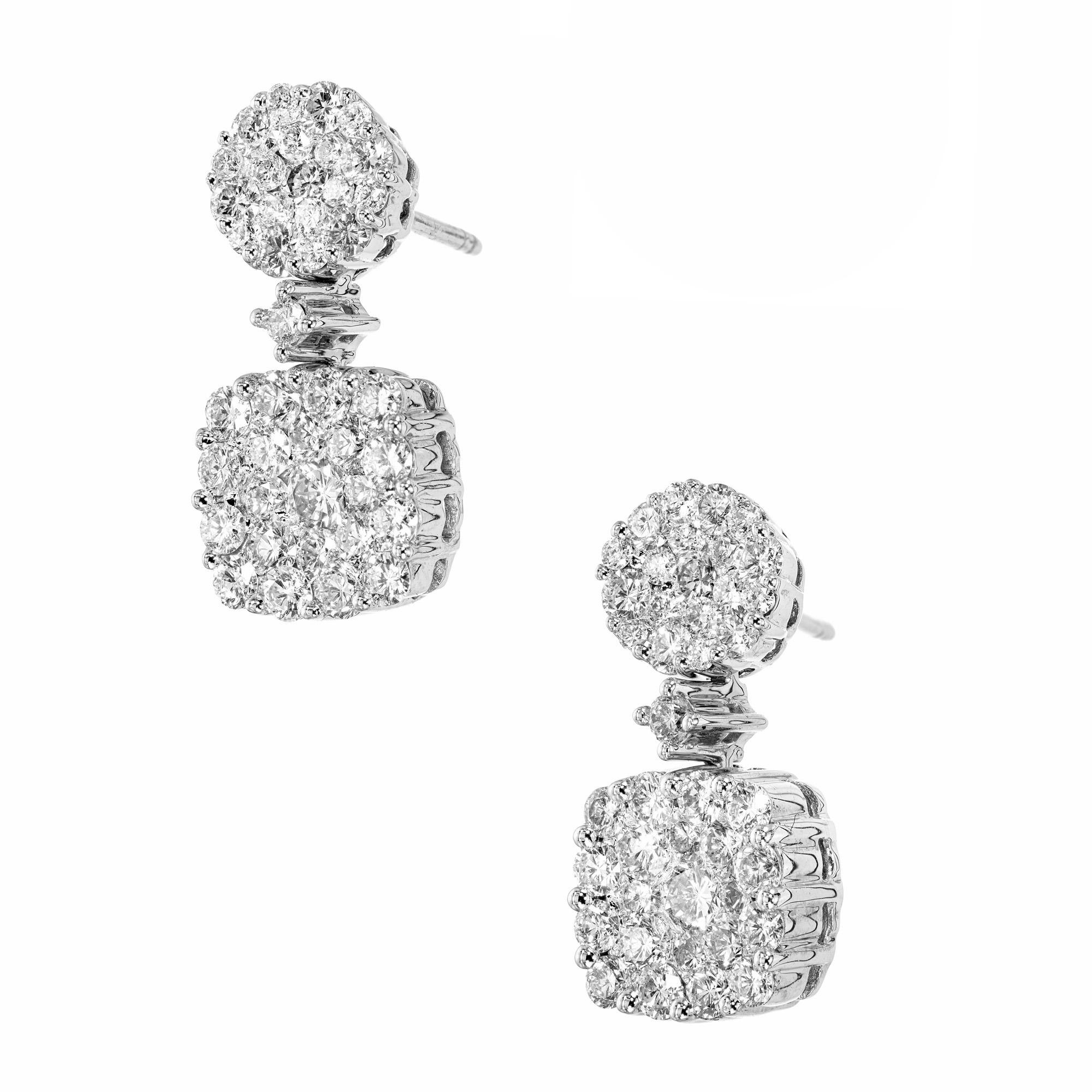 Taille ronde Pendants d'oreilles en or à double grappe de diamants de 1,50 carat en vente