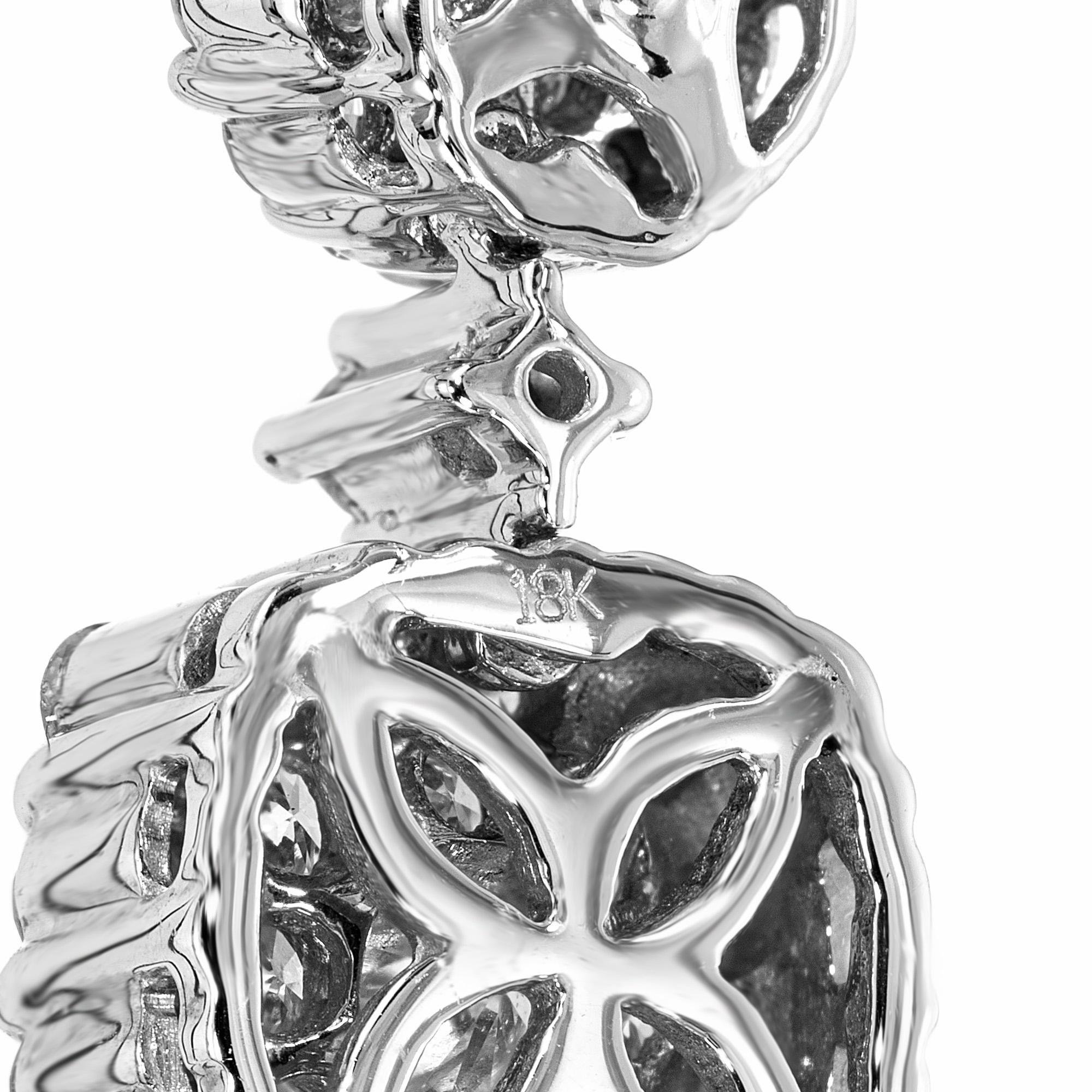 Pendants d'oreilles en or à double grappe de diamants de 1,50 carat Pour femmes en vente