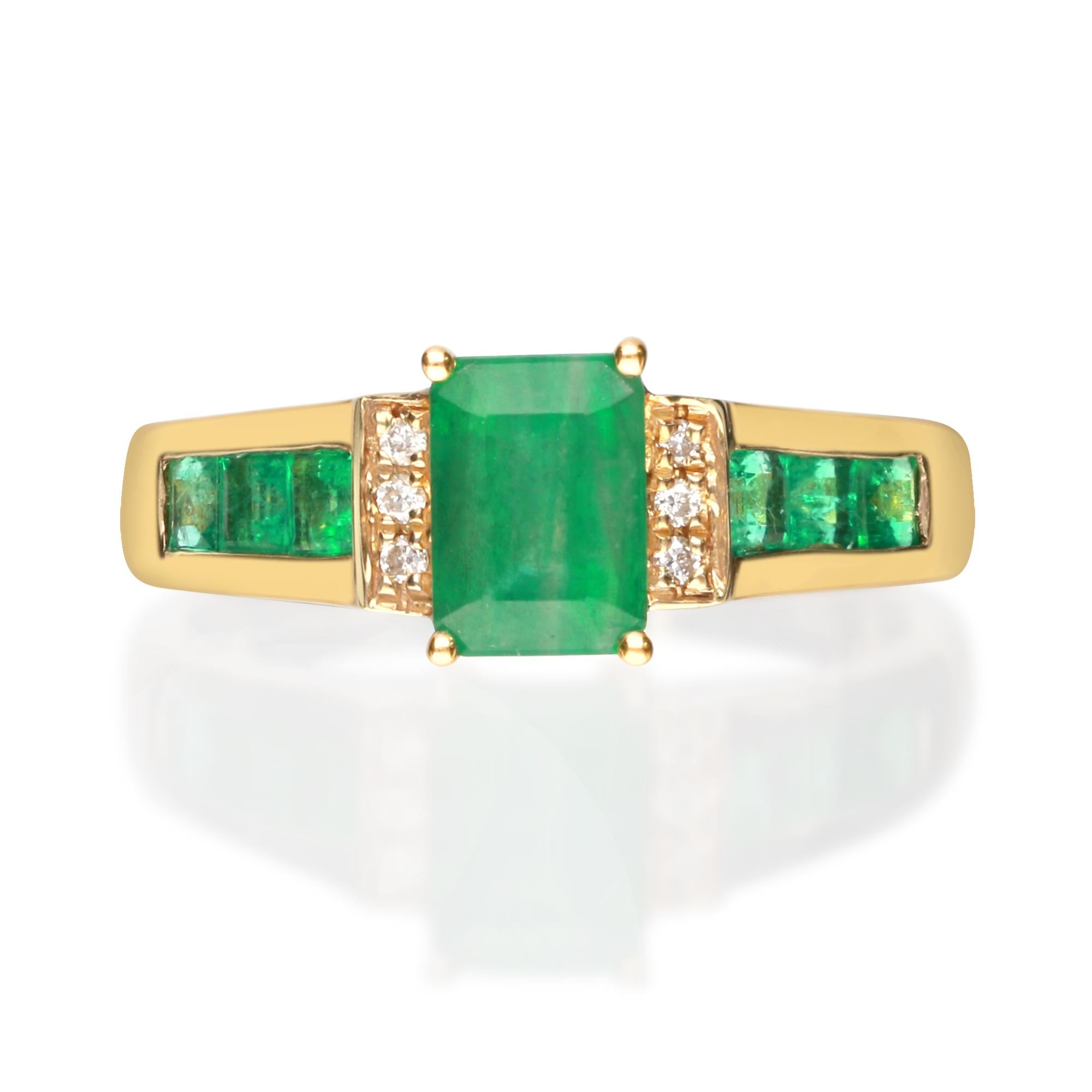 Women's 1.50 Carat Emerald and Square Cut Emerald and Diamond 10K Yellow Gold Ring For Sale