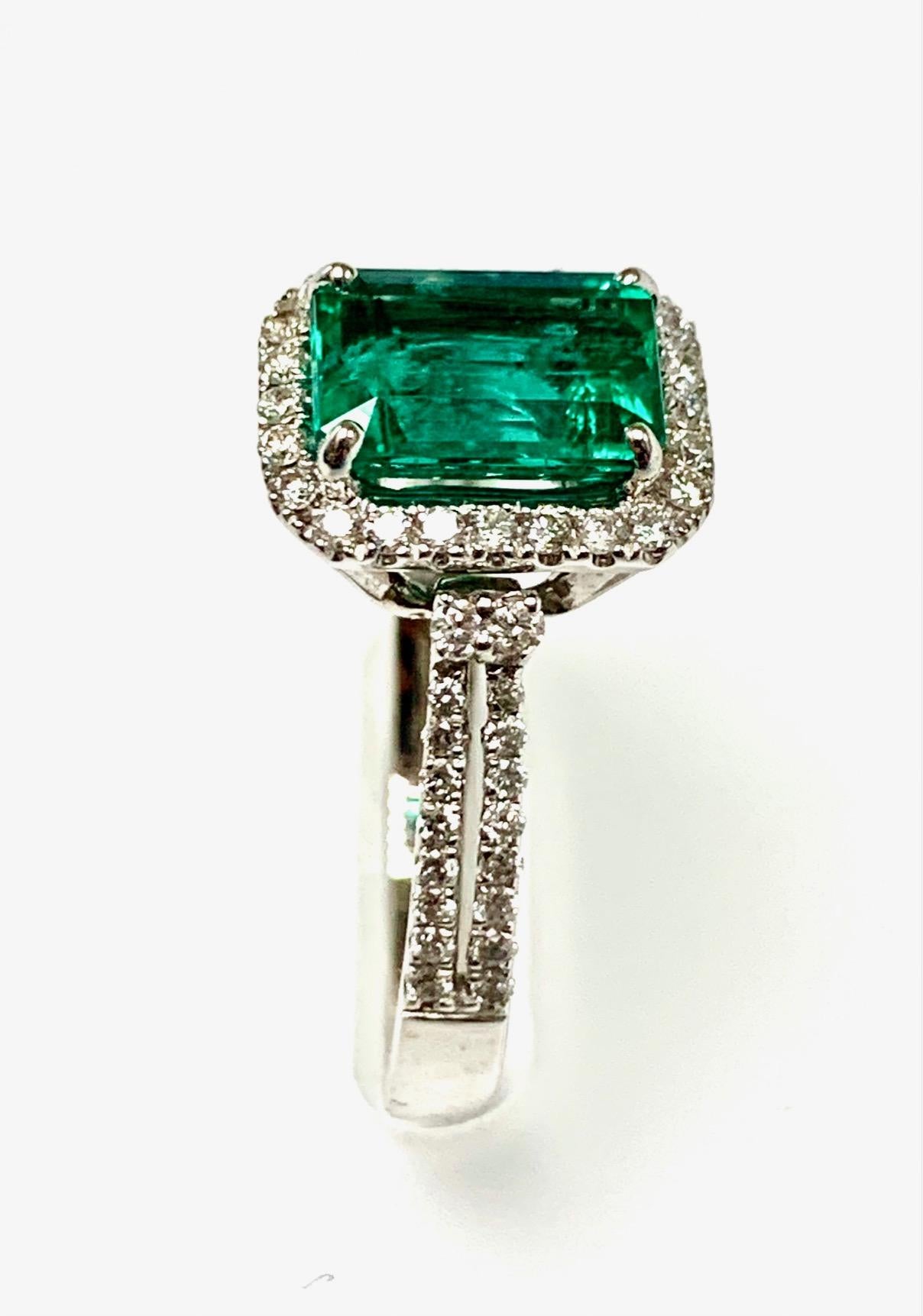 Emerald Cut 1.50 Carat Emerald Diamond Cocktail Ring For Sale