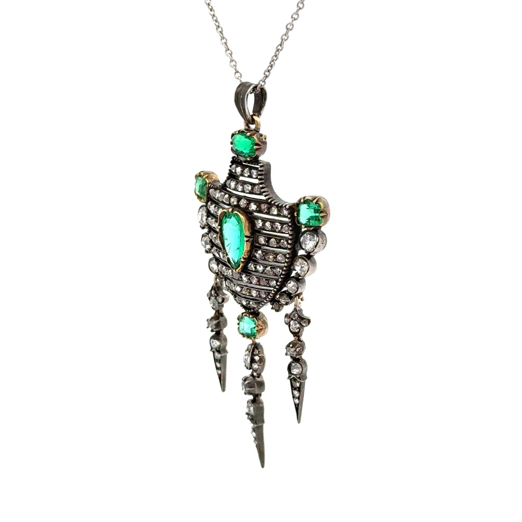 1.50 Carat Emerald GIA and Diamond Silver on Gold Victorian Pendant Necklace en Excelente estado para la venta en Montreal, QC