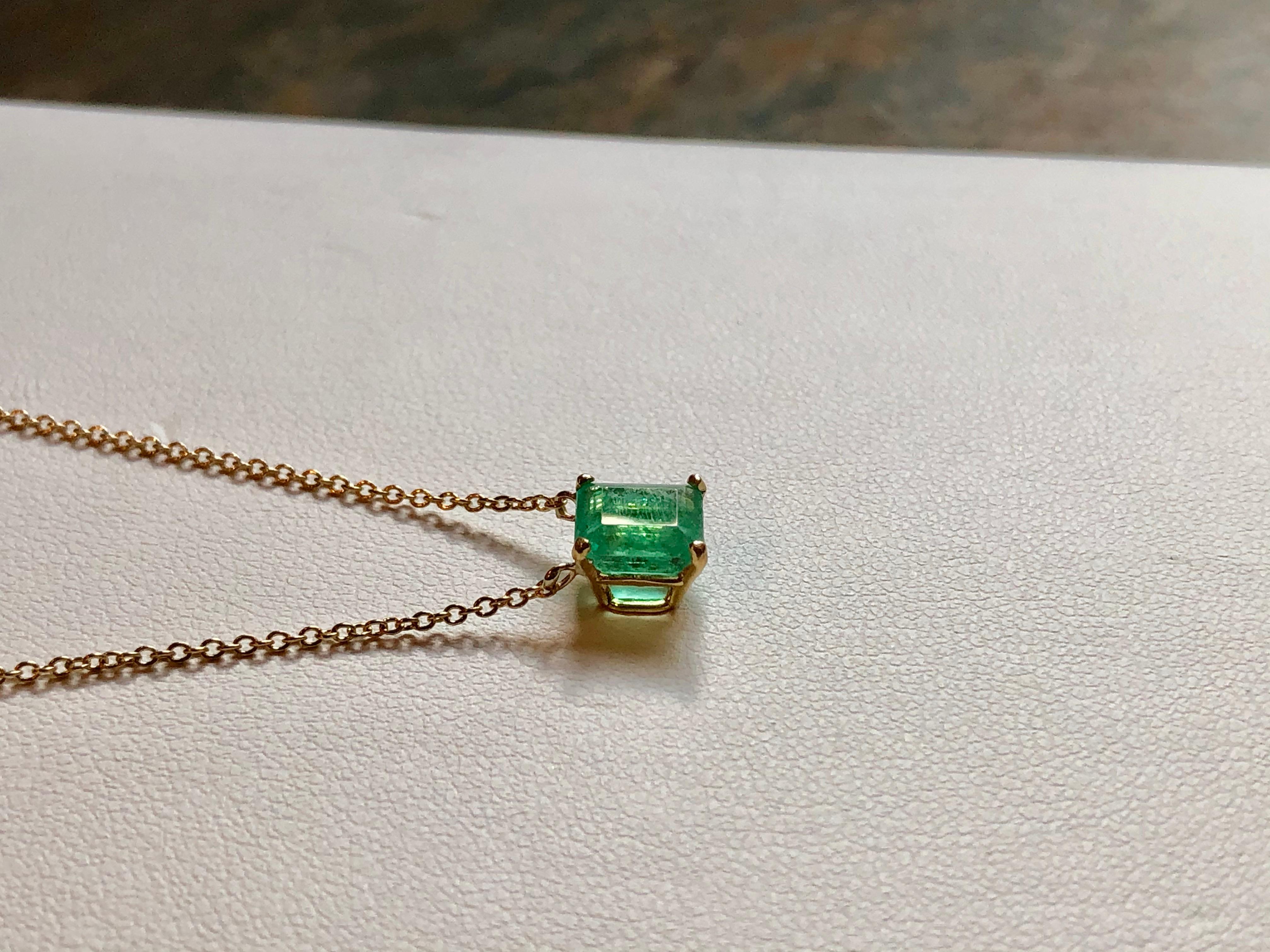 1.50 Carat Emerald Yellow Gold 18 Karat Solitaire Pendant Necklace 2