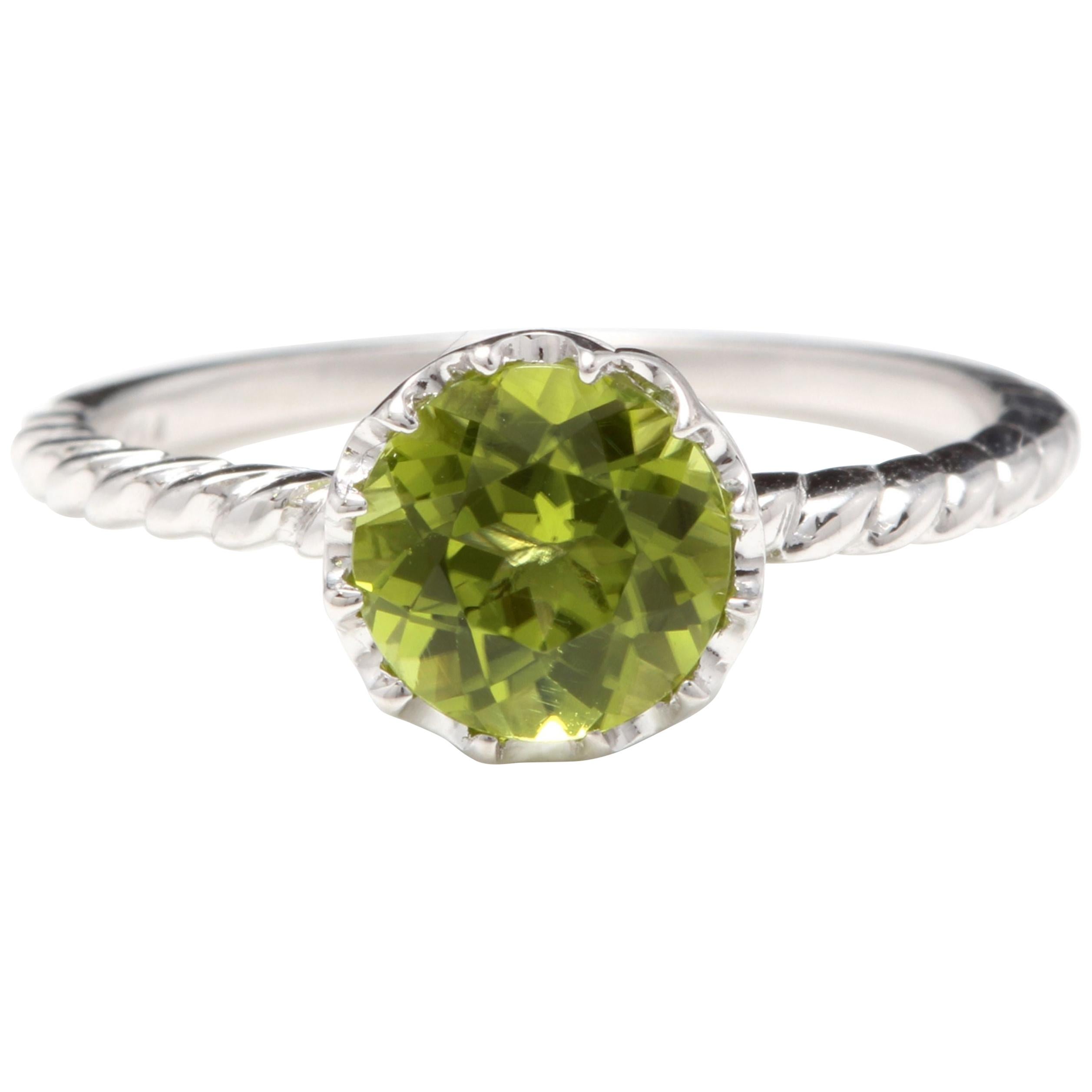 1.50 Carat Exquisite Natural Peridot 14 Karat Solid White Gold Ring