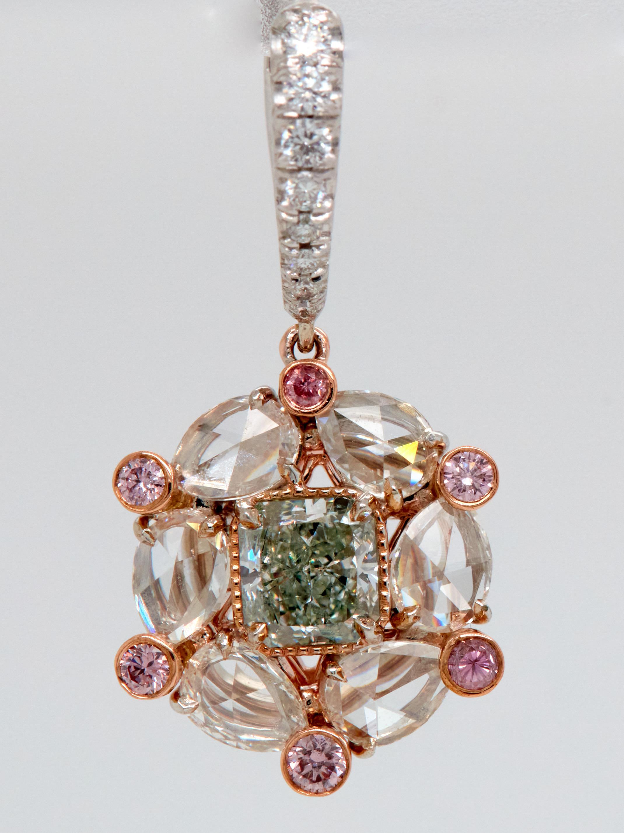 Art déco Boucles d'oreilles pendantes en diamant vert de fantaisie de 1,50 carat, or 18 carats certifié GIA en vente