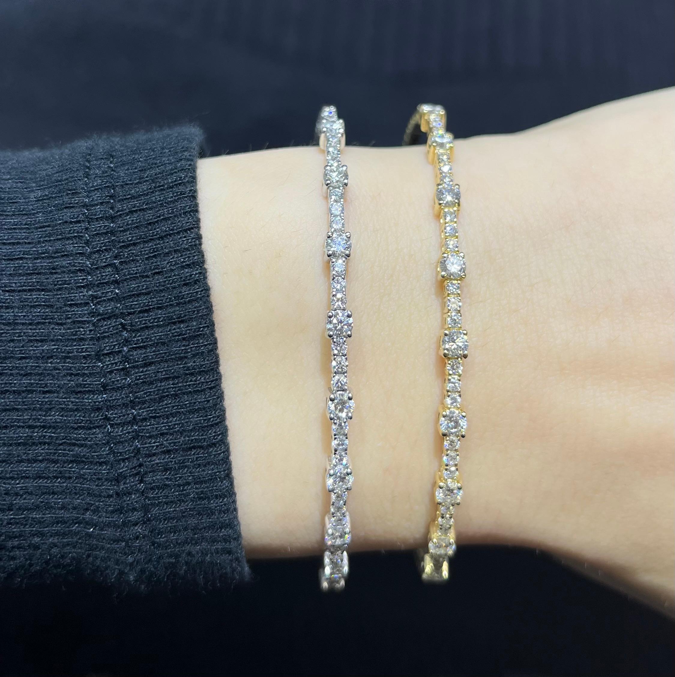 1.50 Carat Flexible Diamond Bangle 14K Yellow Gold In New Condition For Sale In New York, NY