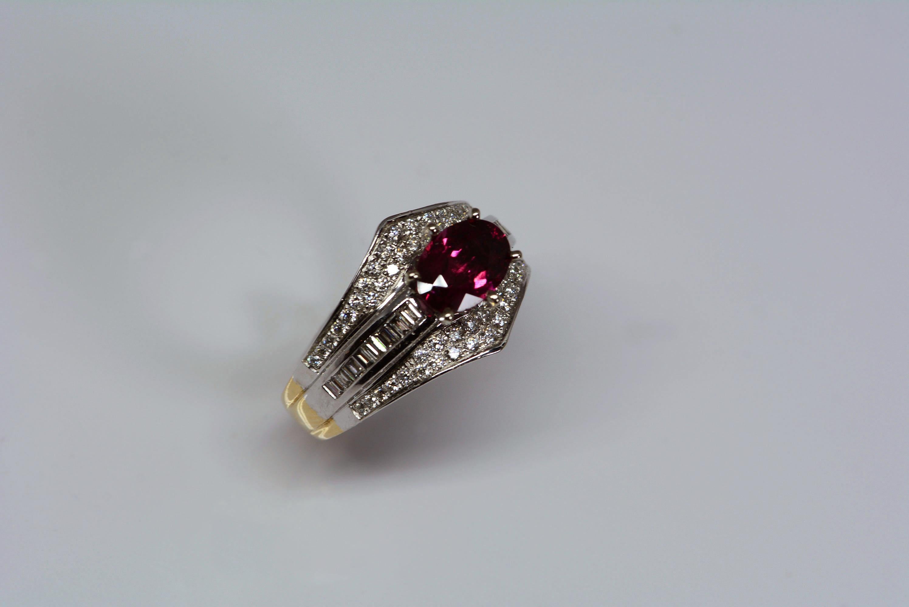 1.50 Carat Garnet and Diamond 14 Karat Yellow and White Gold Handmade Ring In New Condition For Sale In Aurora, Ontario